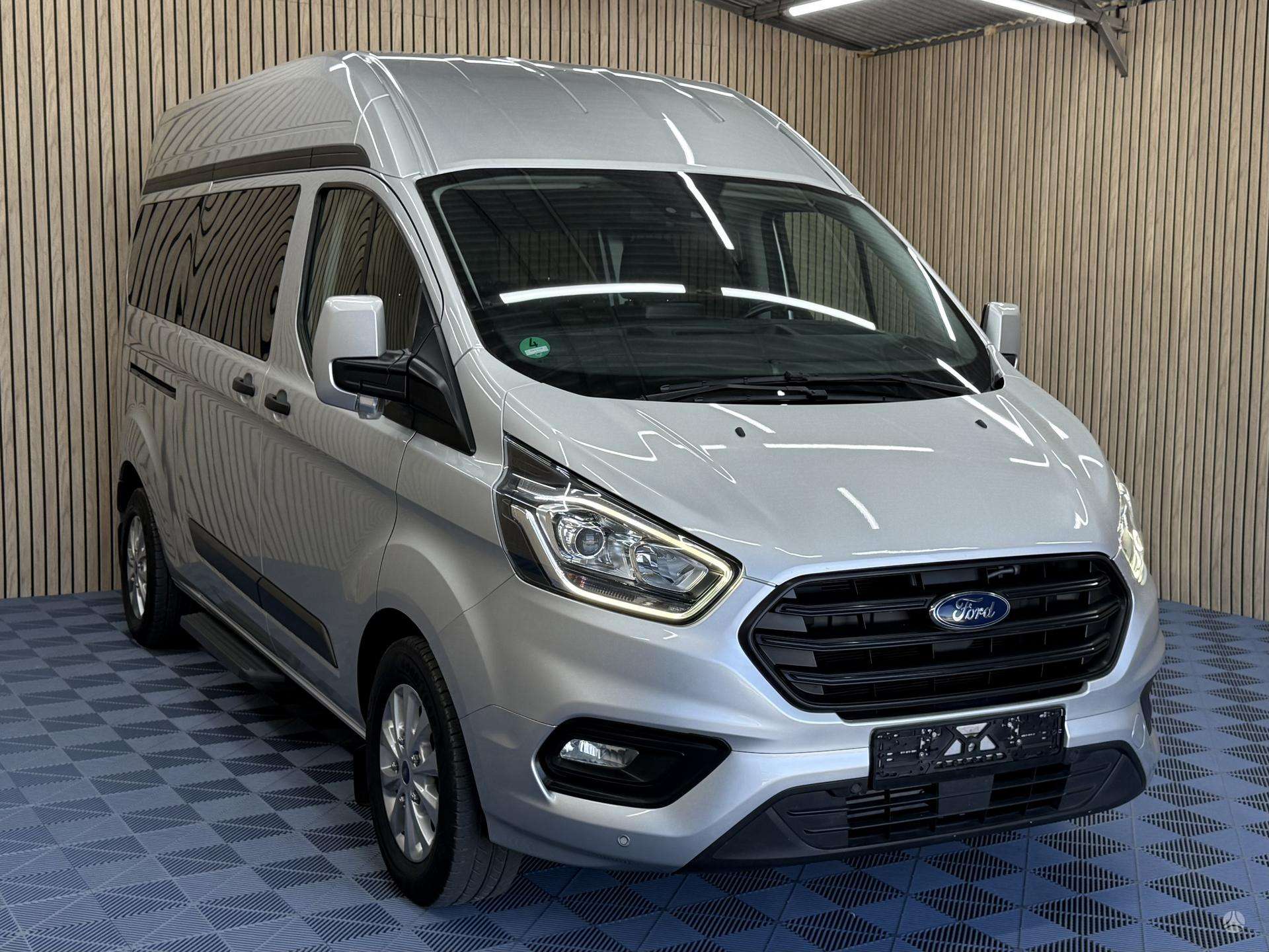Ford Transit Custom.