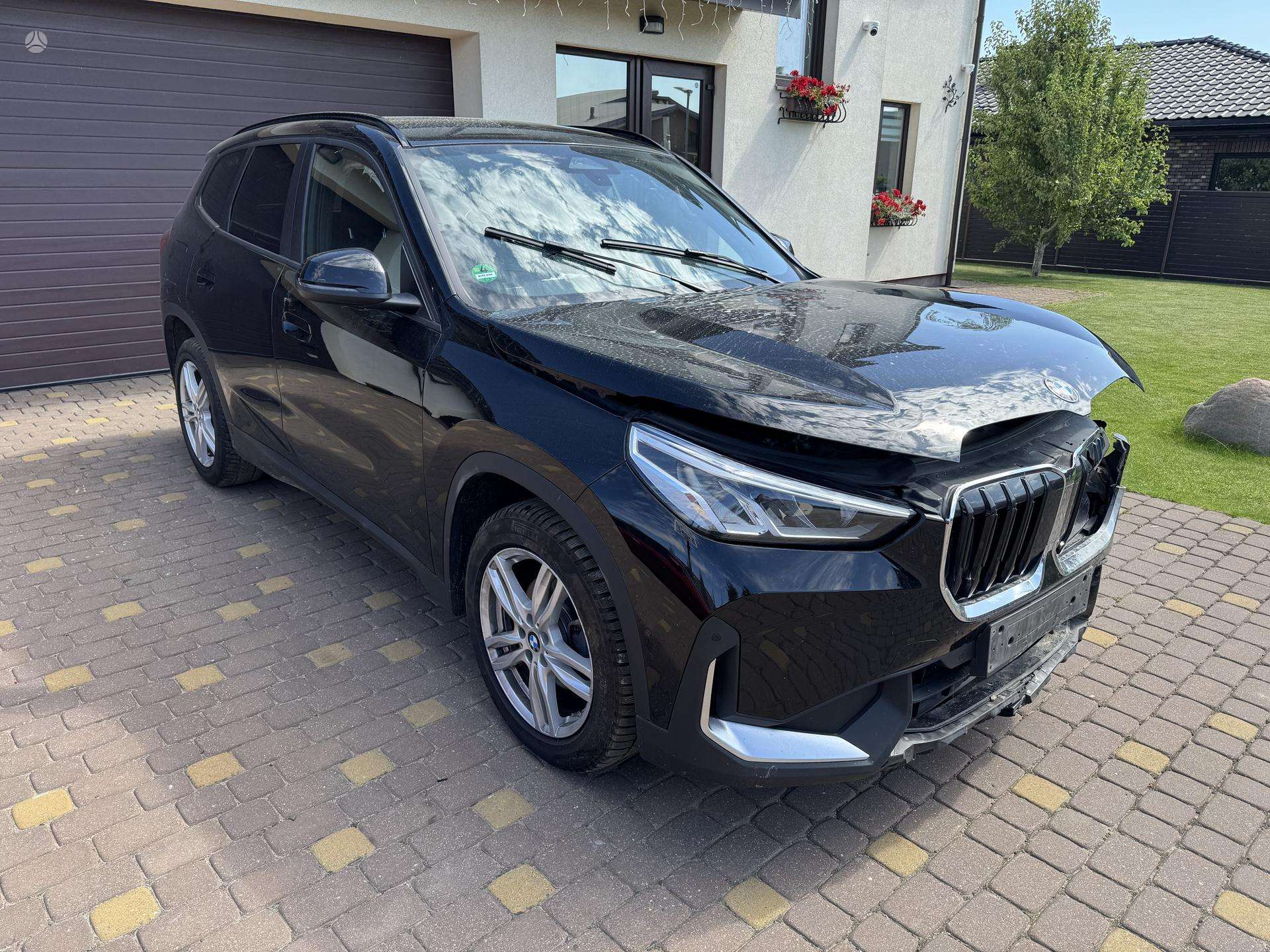 BMW X1.