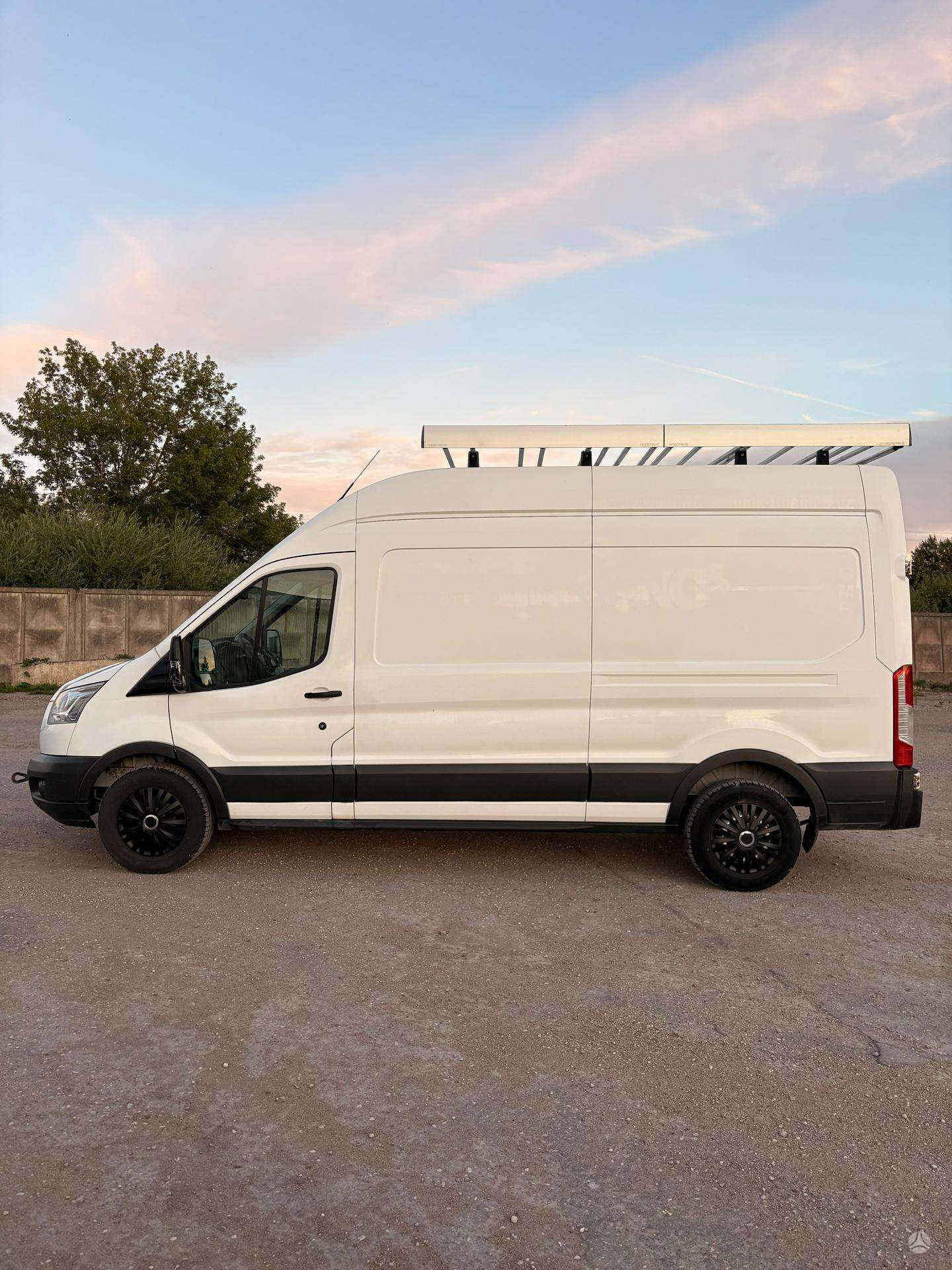 Ford Transit.