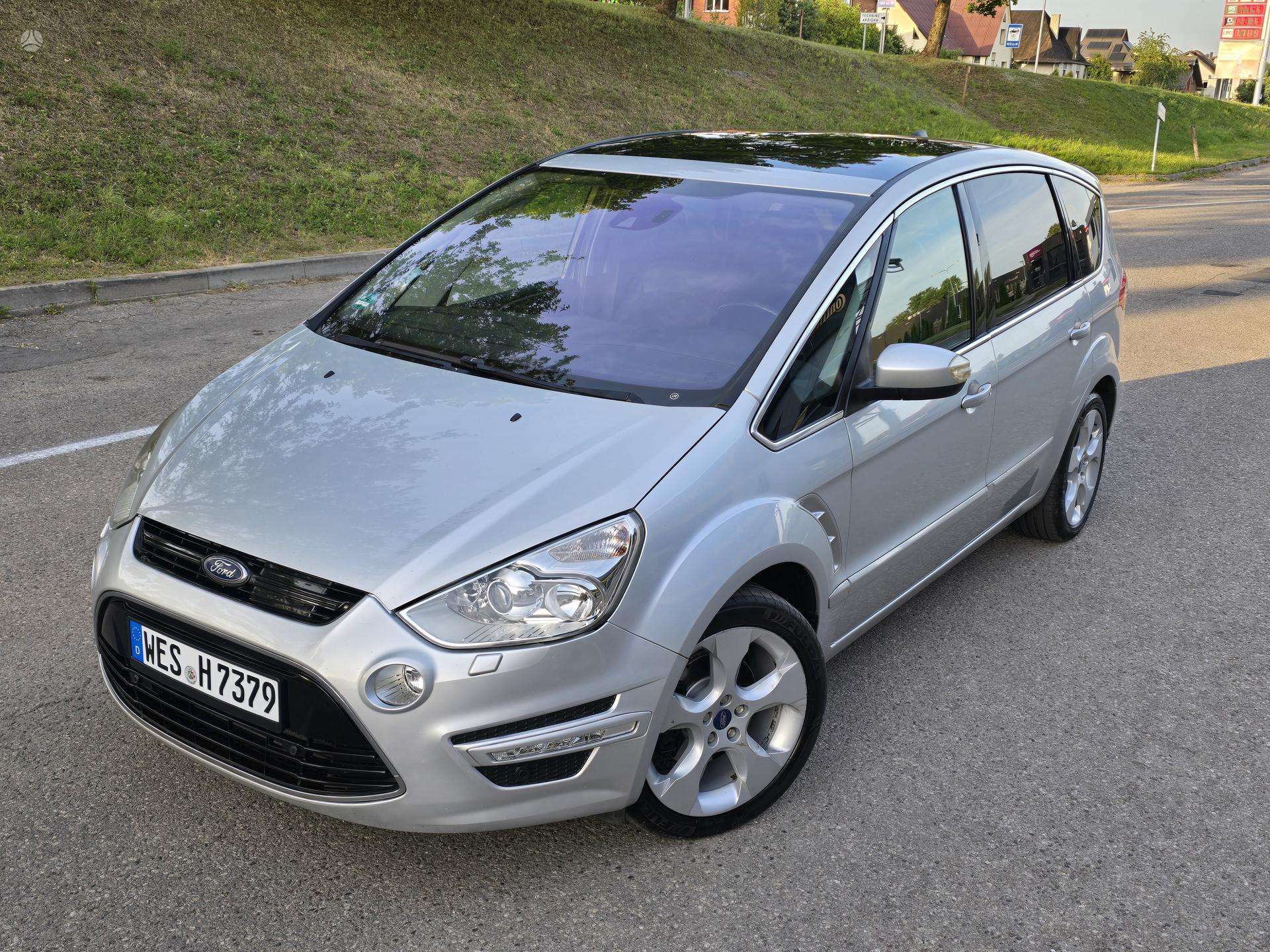 Ford S-MAX.