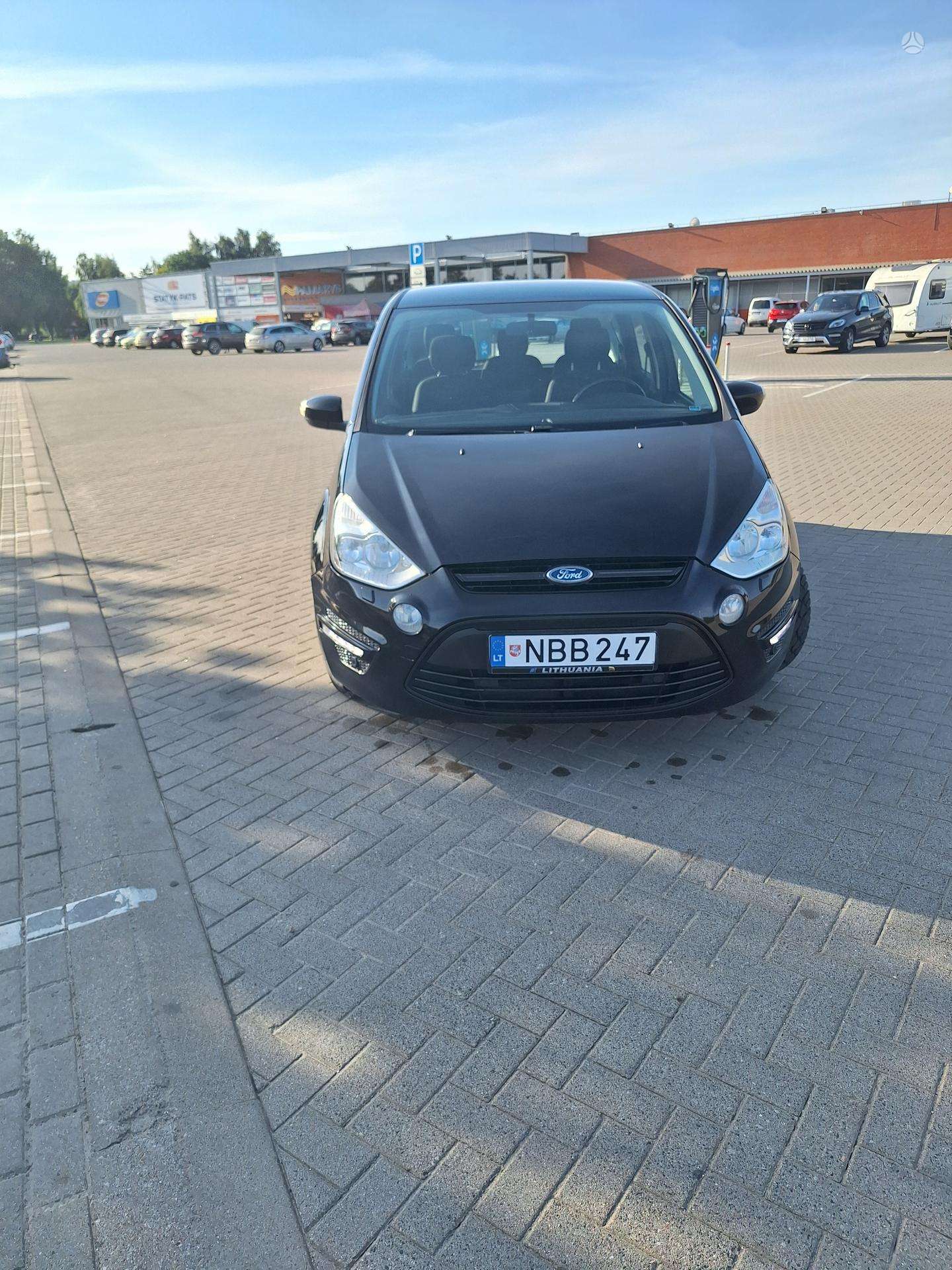 Ford S-MAX.