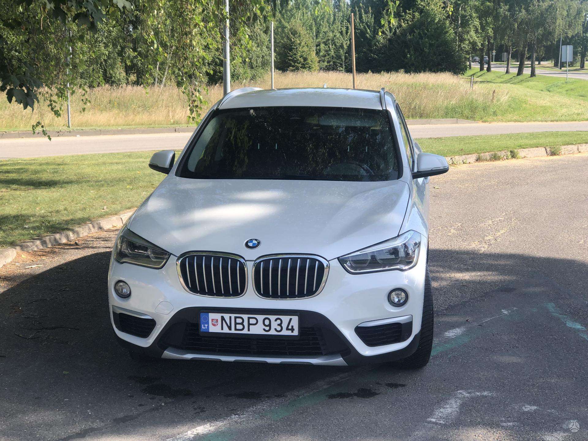 BMW X1.