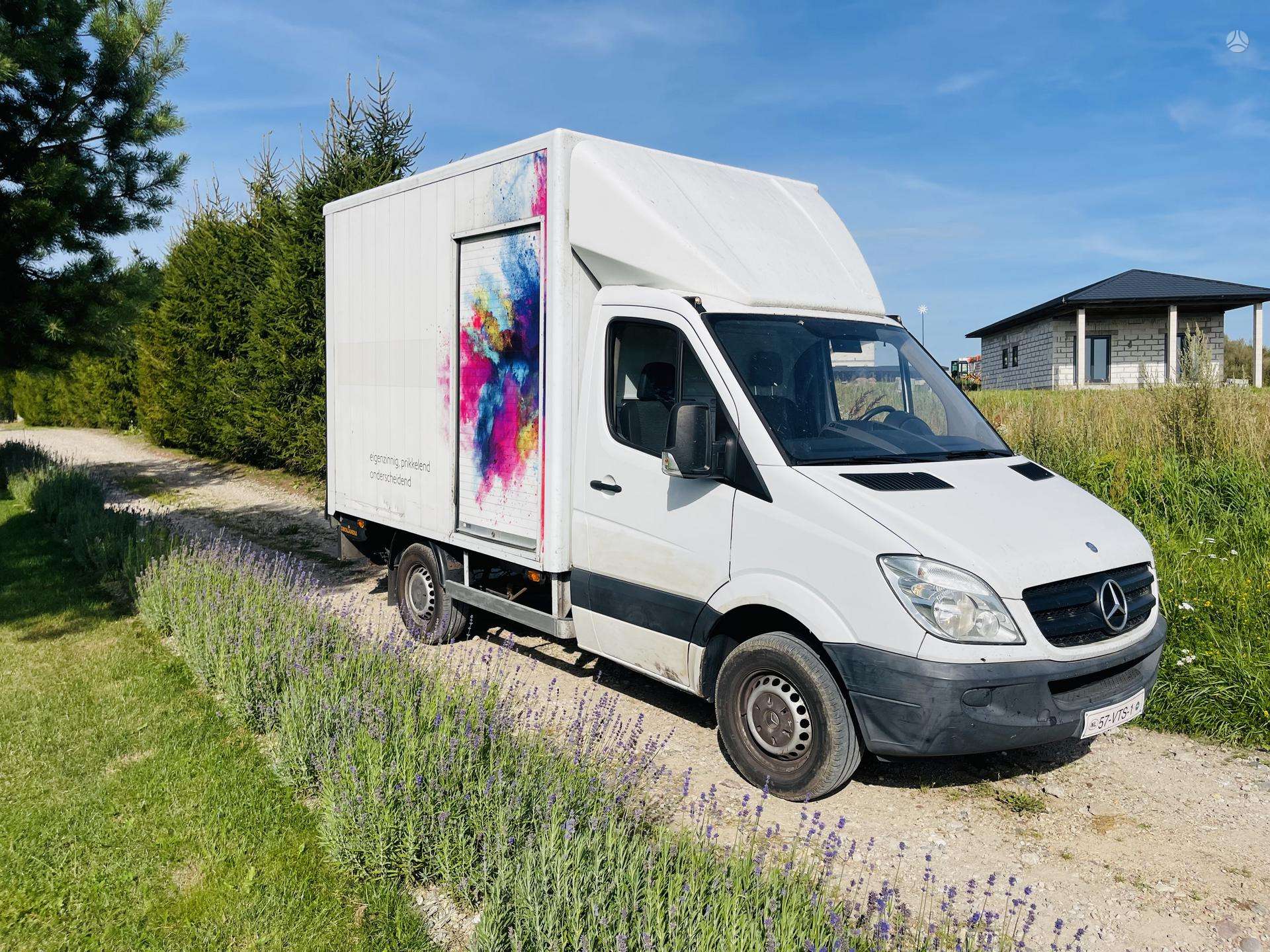 Mercedes-Benz Sprinter.