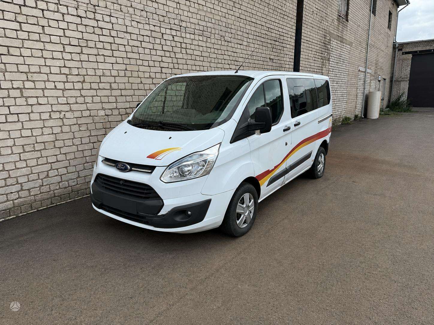 Ford Transit Custom.