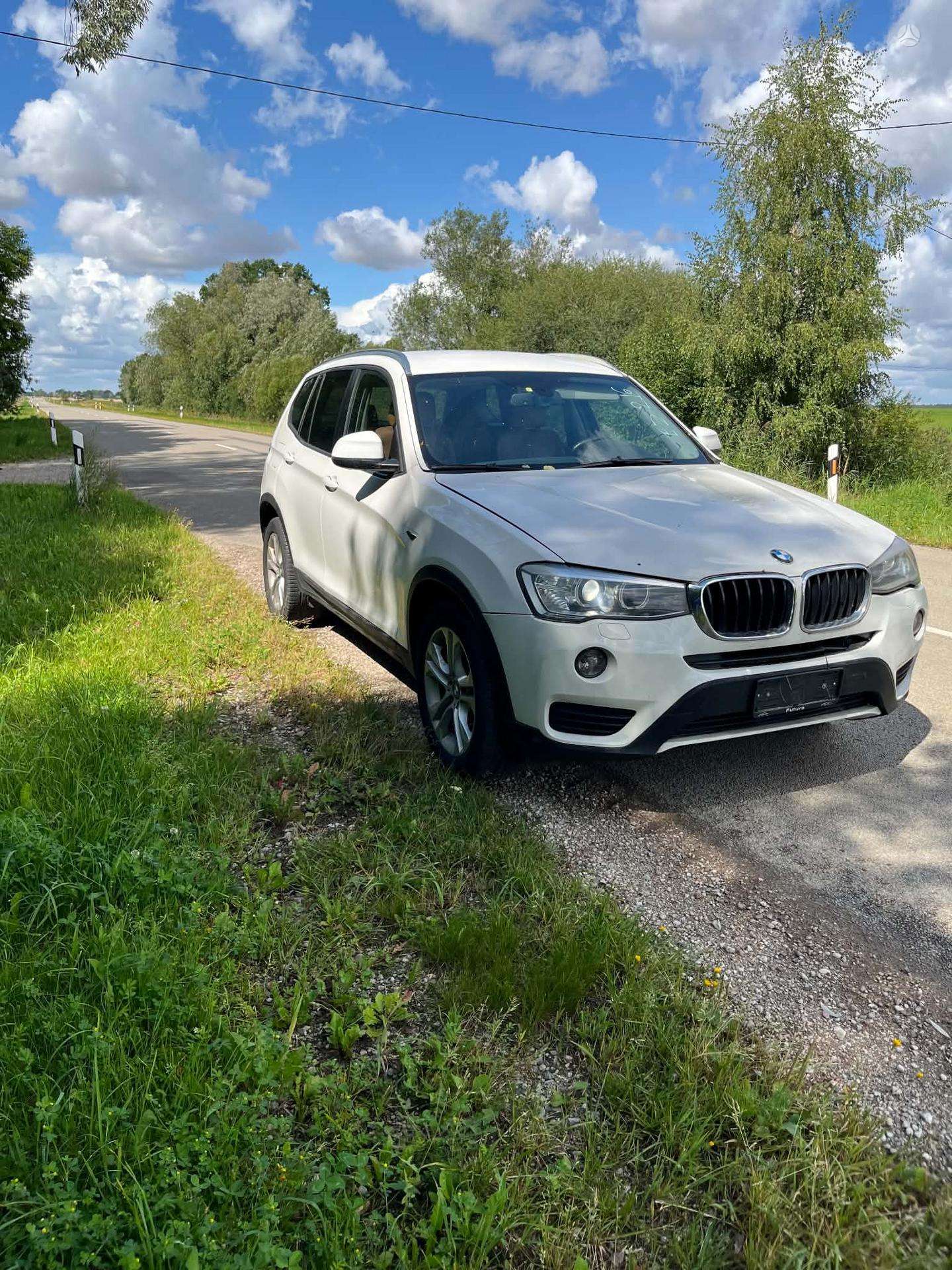 BMW X3.