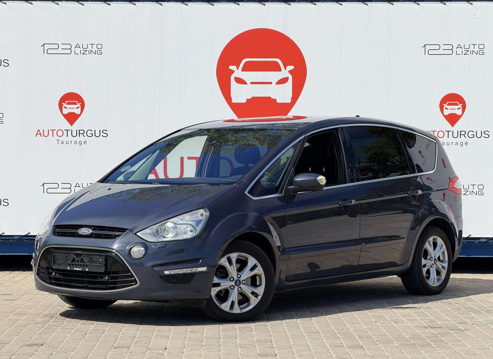 Ford S-MAX.