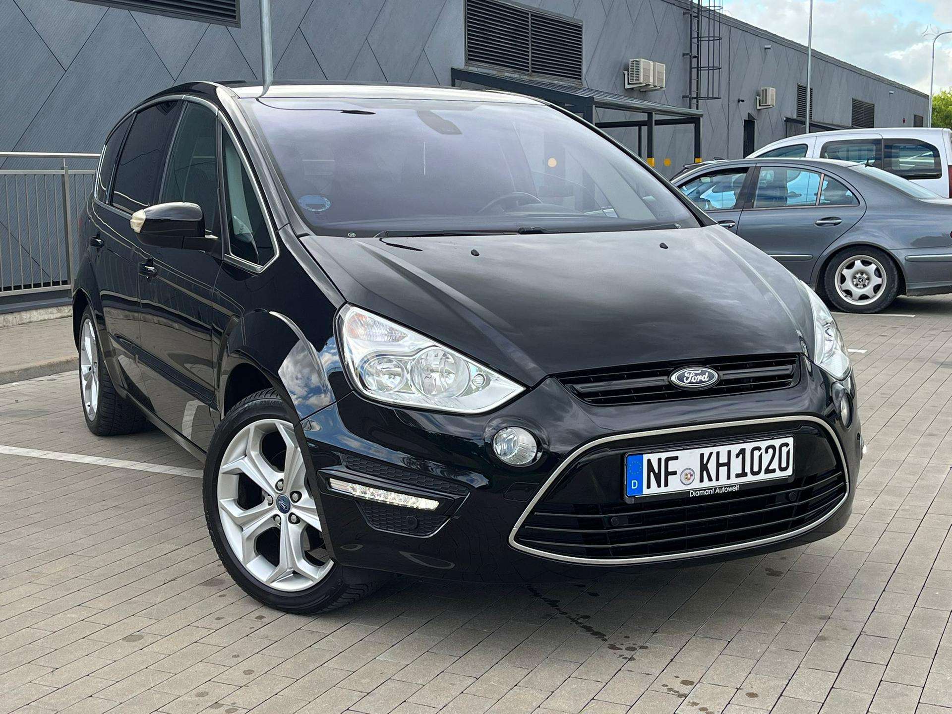 Ford S-MAX.