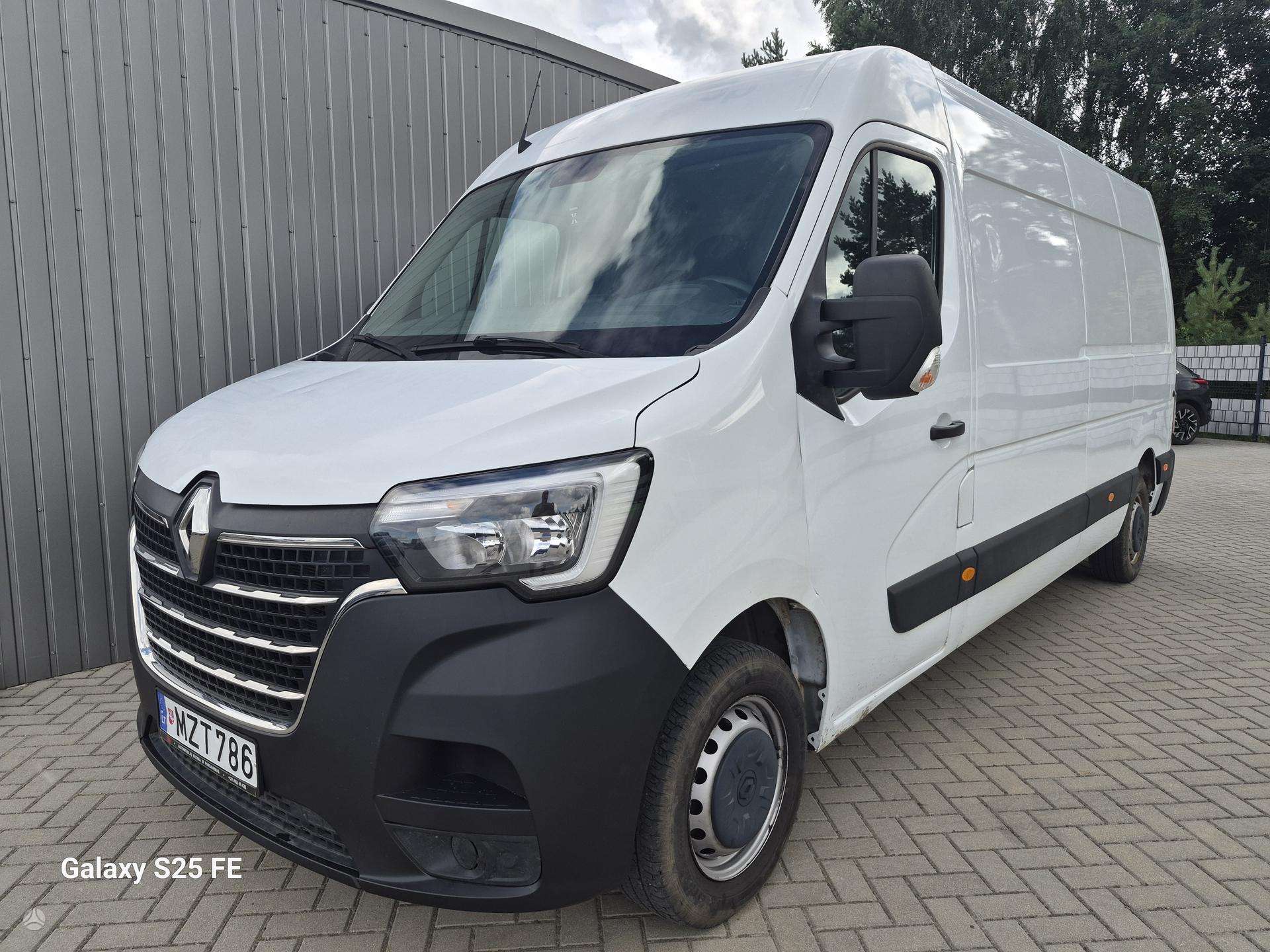 Renault Master.