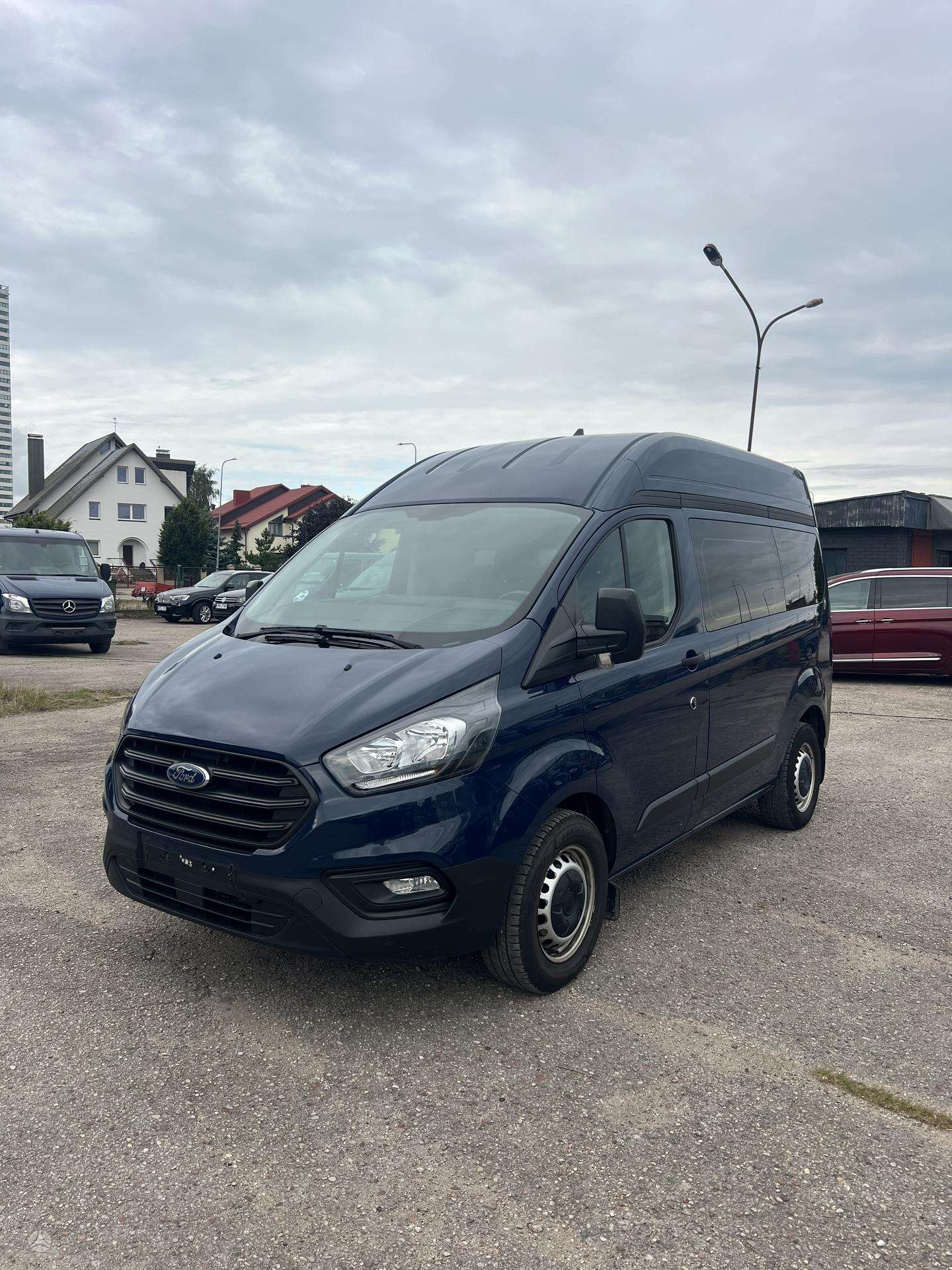 Ford Transit Custom.