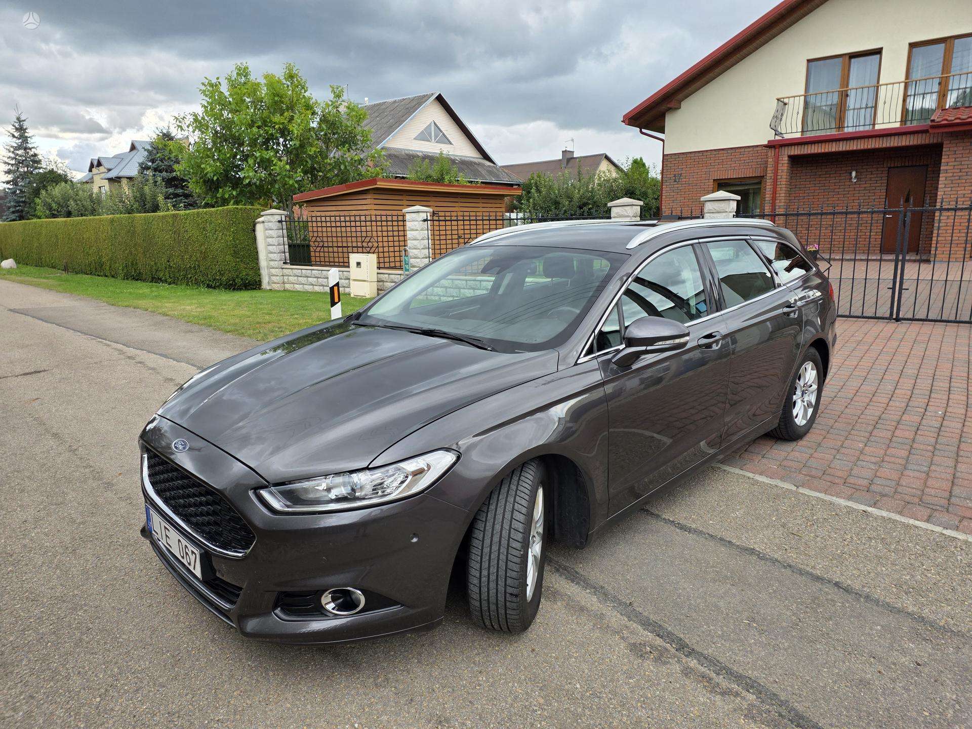 Ford Mondeo.