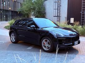 Porsche Macan.