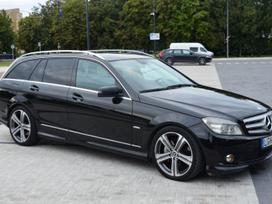 Mercedes-Benz C350.