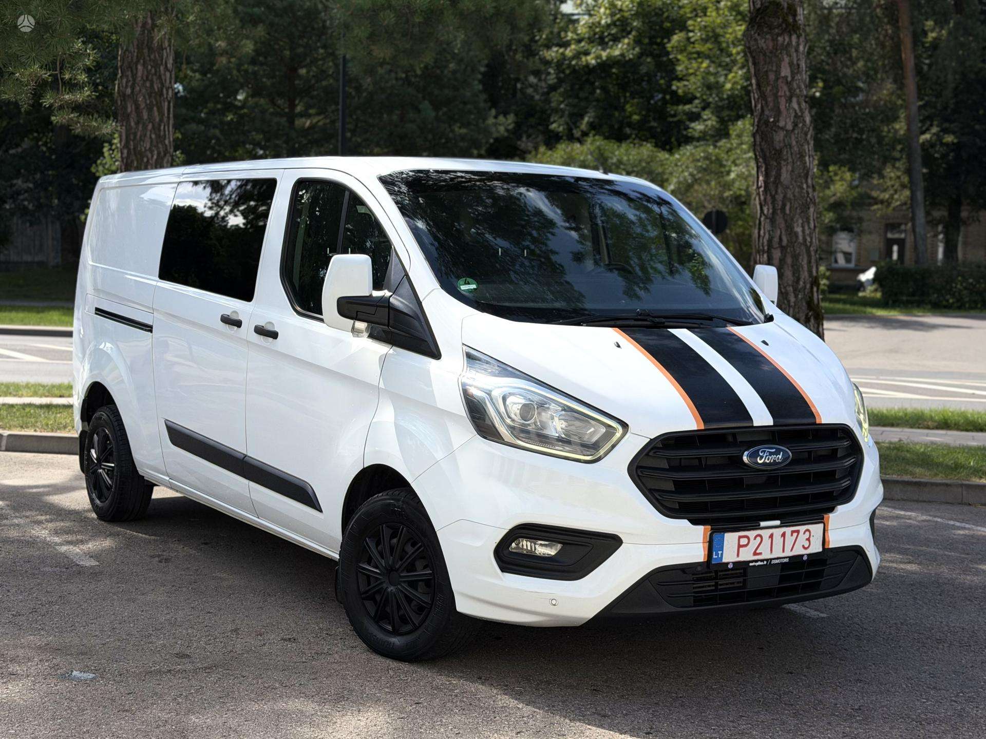 Ford Transit Custom.