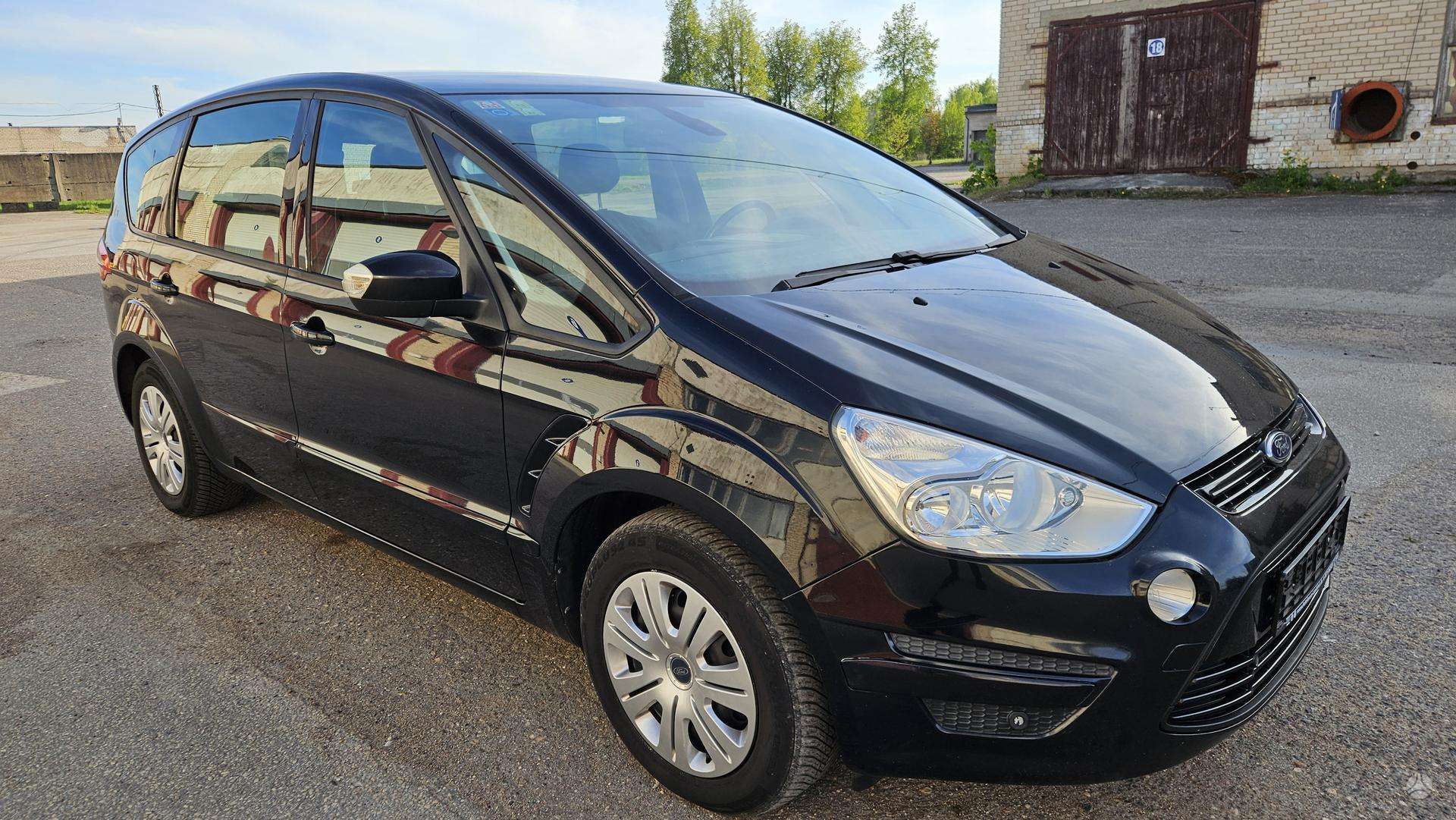 Ford S-MAX.