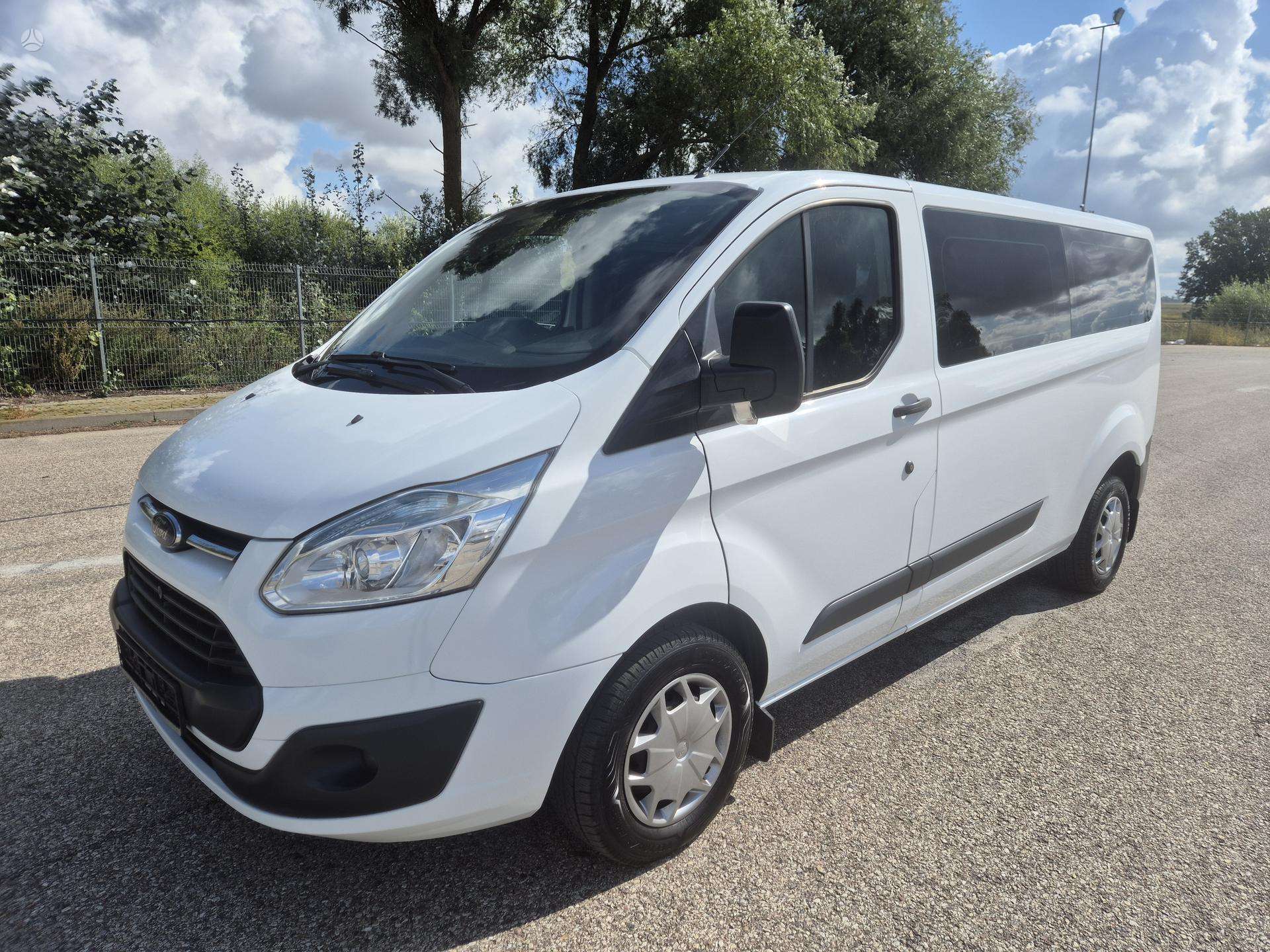 Ford Transit Custom.