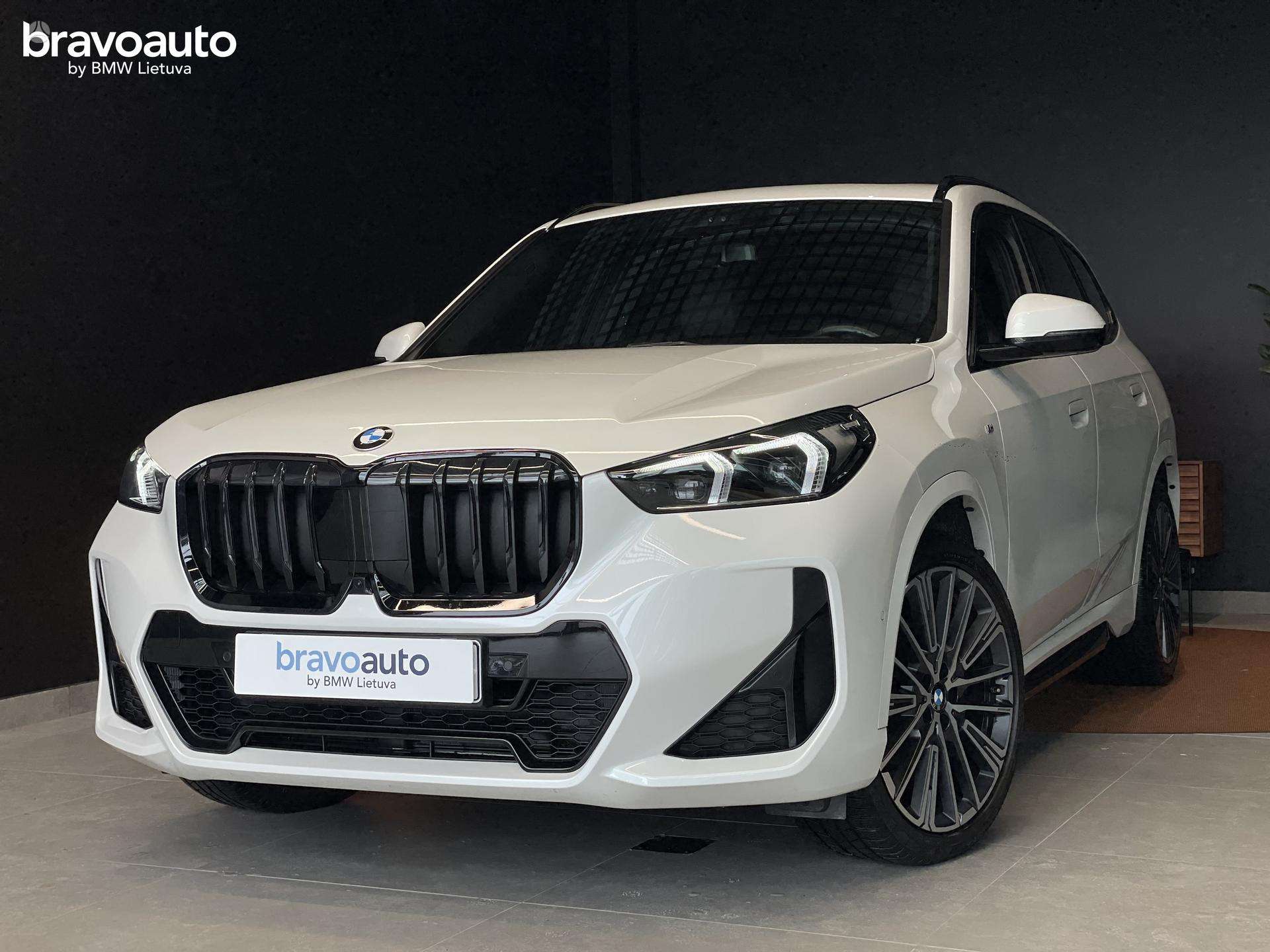 BMW X1.