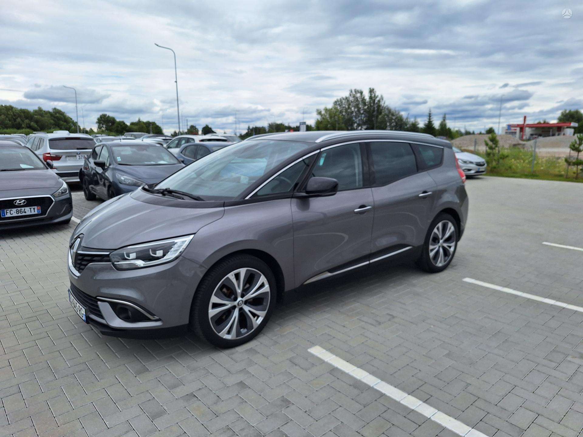 Renault Grand Scenic.