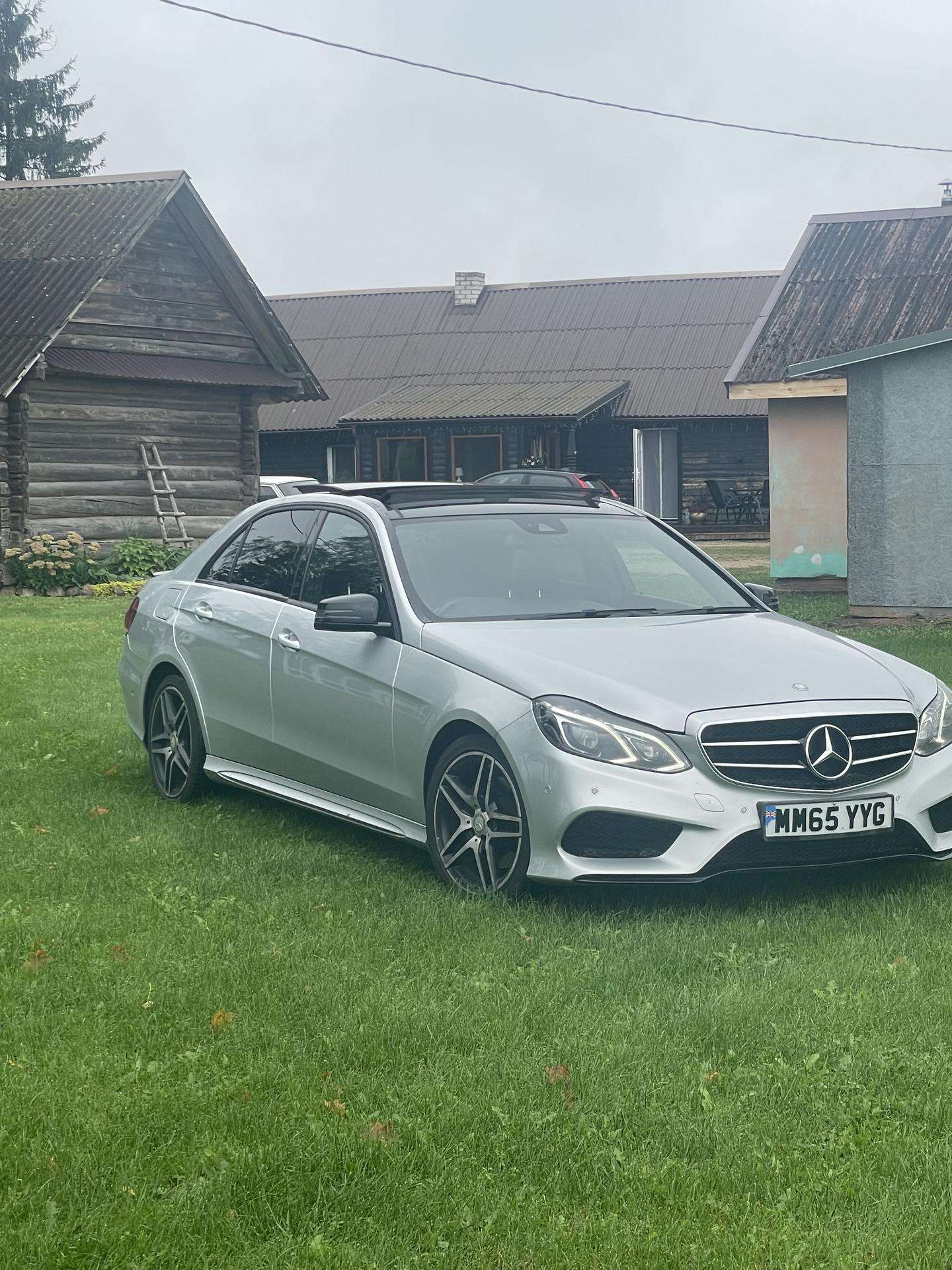 Mercedes-Benz E220
