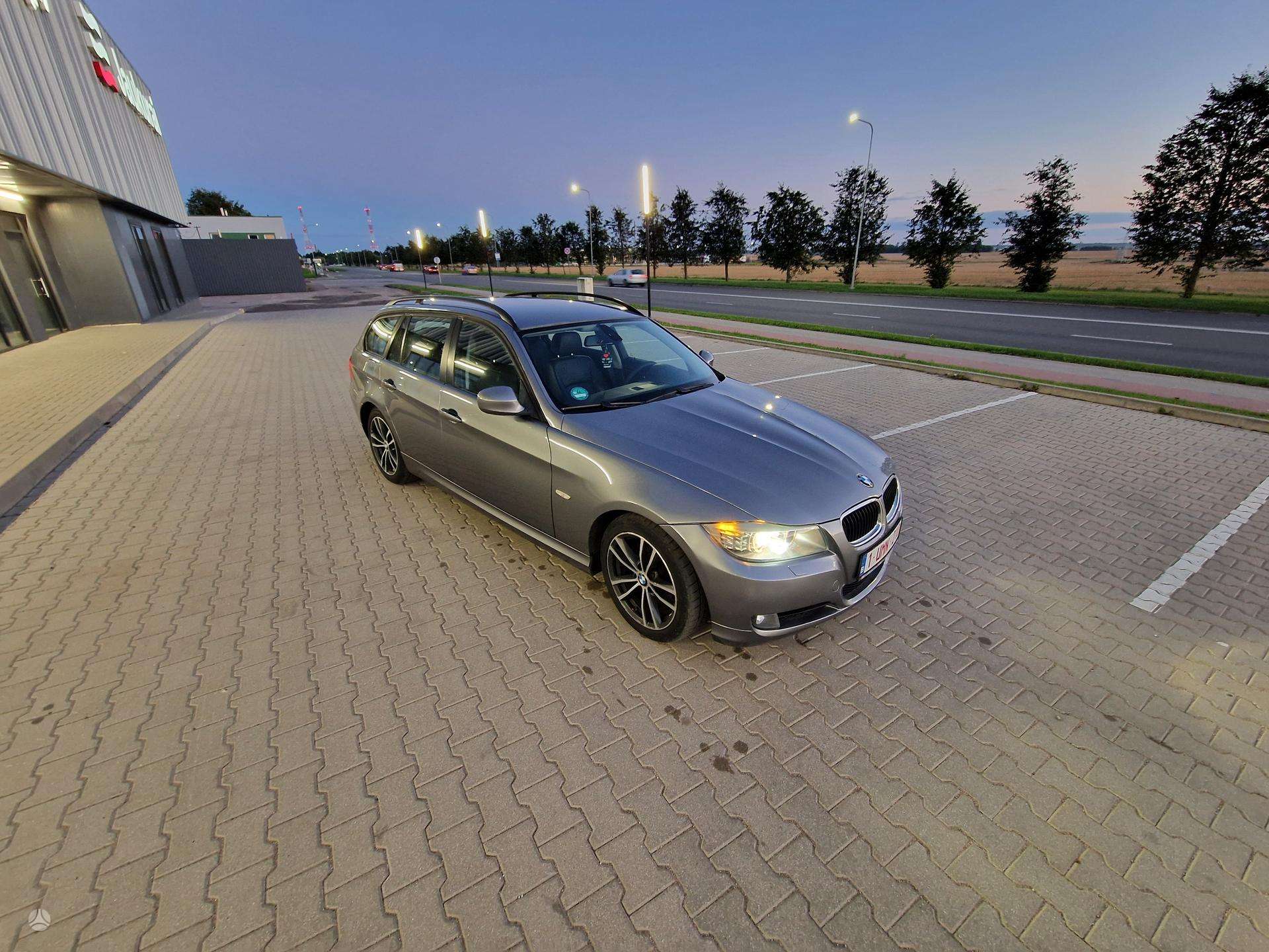 BMW 320