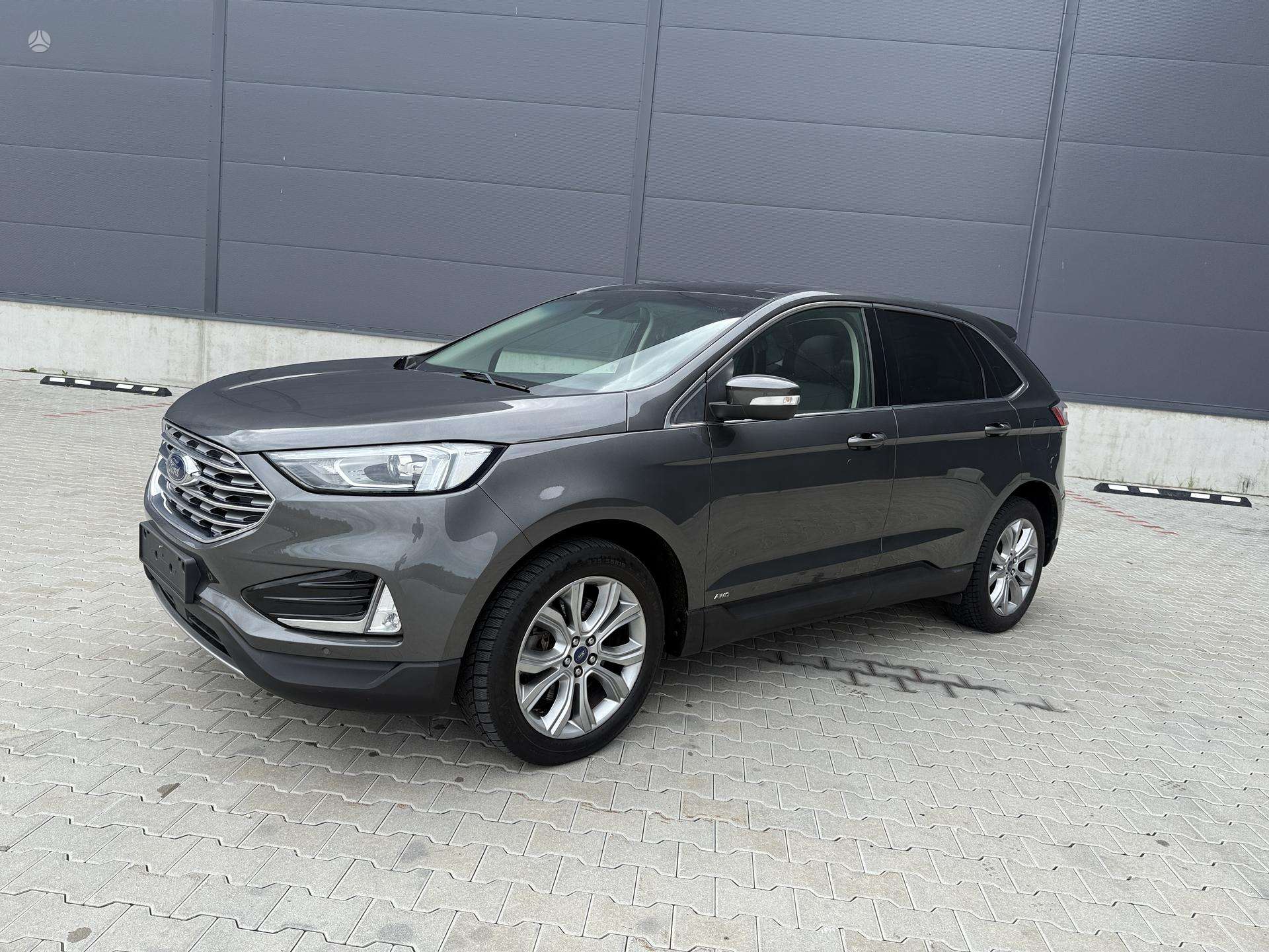 Ford Edge.