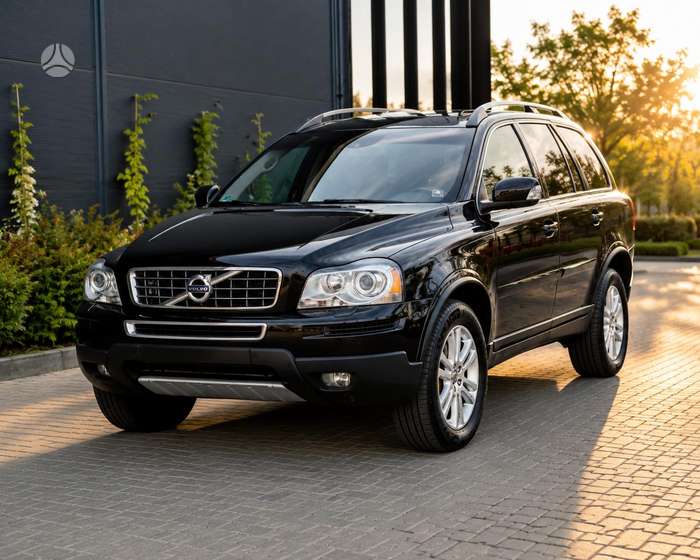 Volvo XC90.