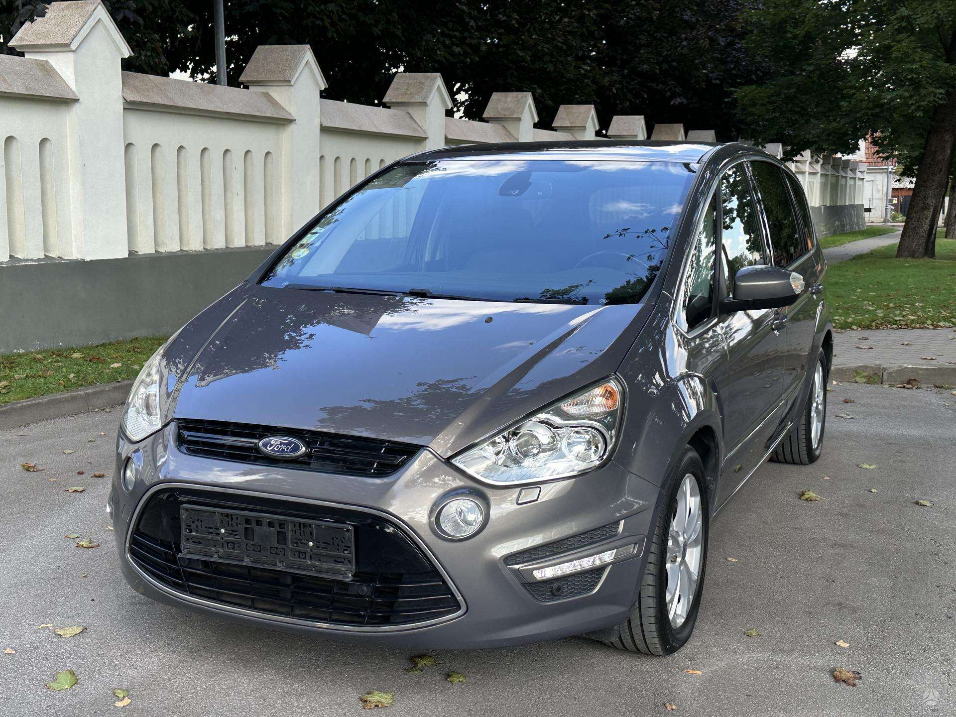 Ford S-MAX.