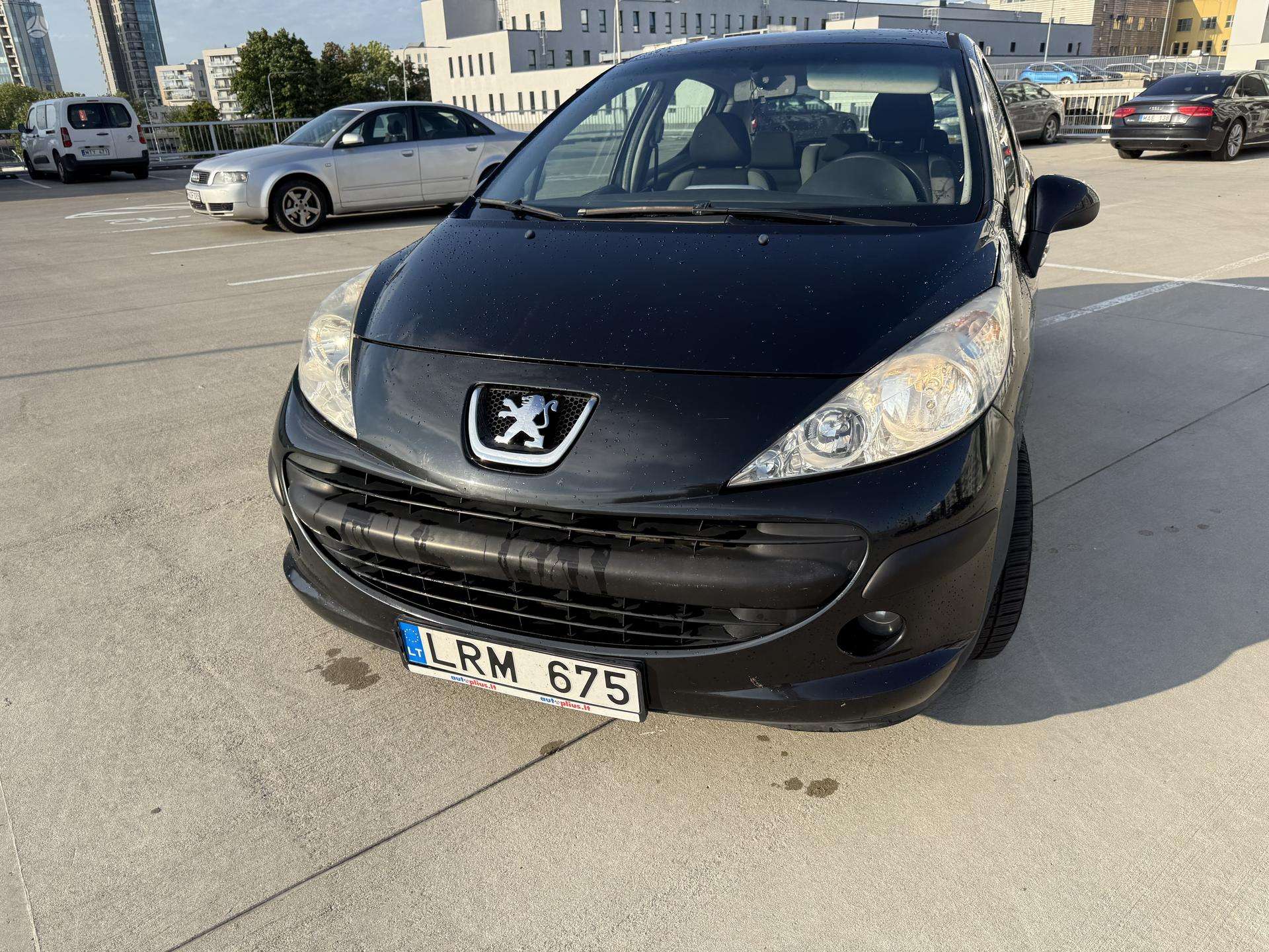 Peugeot 207.