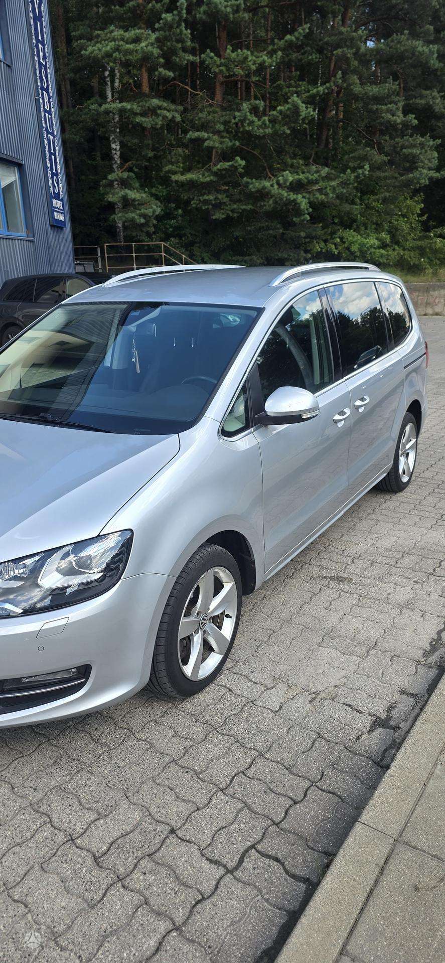 Volkswagen Sharan.