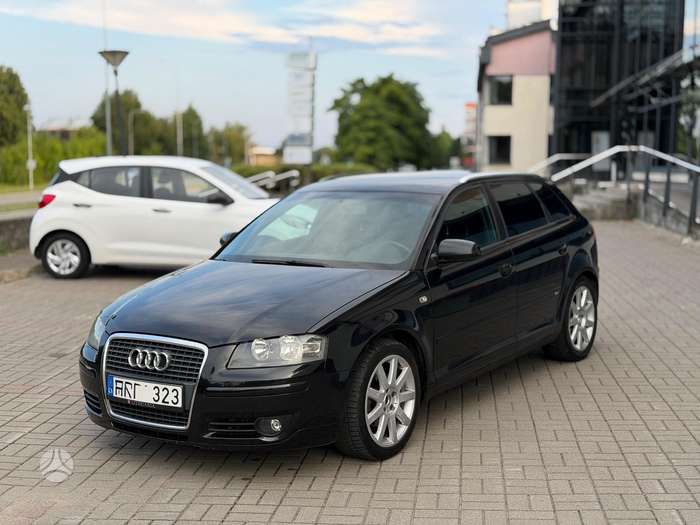 Audi A3.