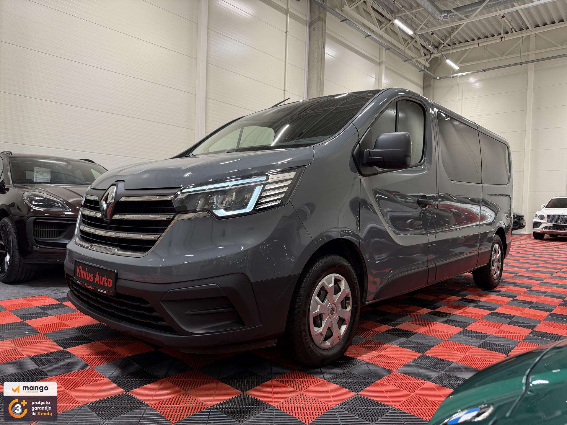 Renault Trafic.