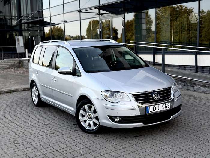 Volkswagen Touran.
