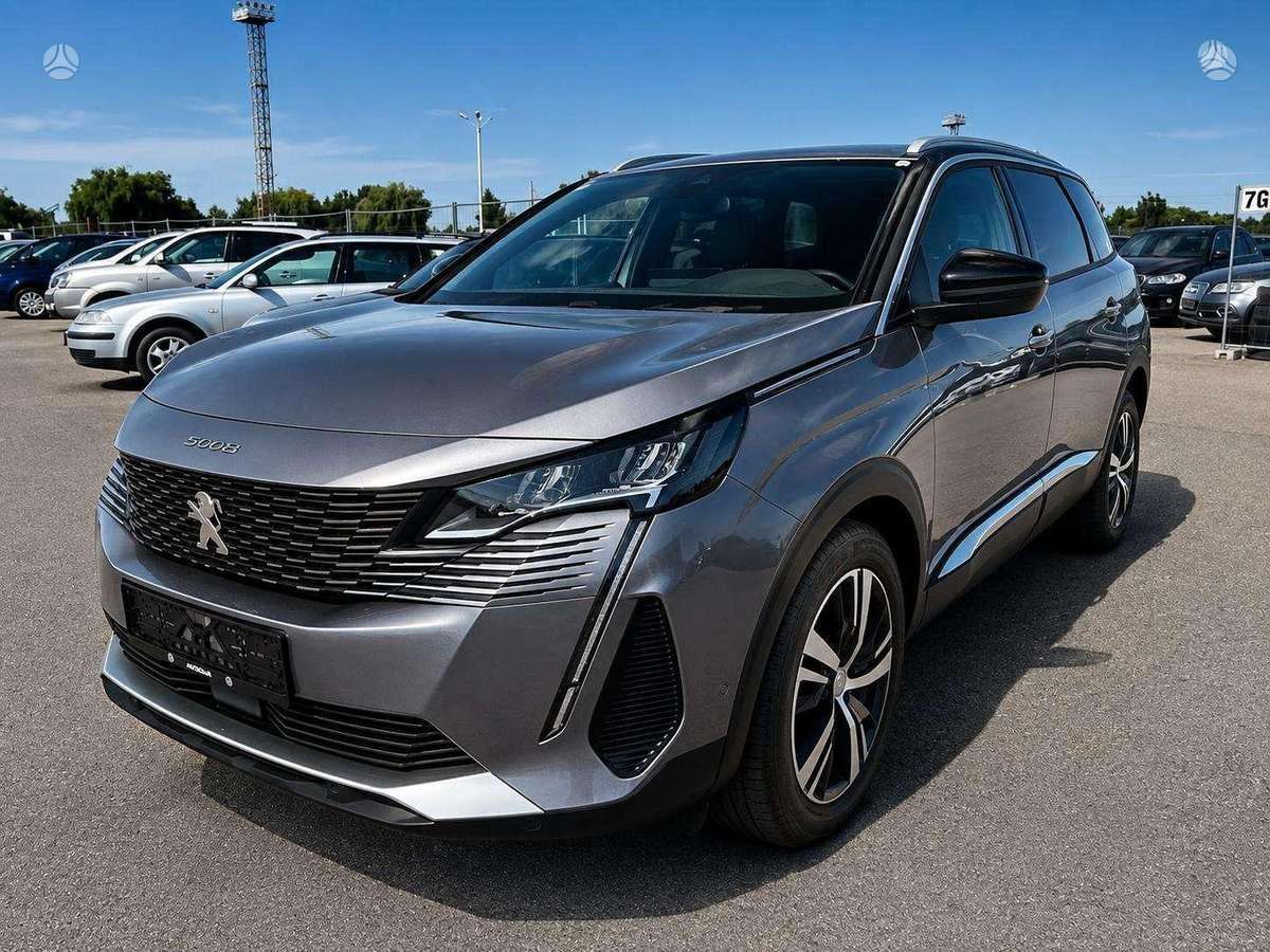Peugeot 5008.