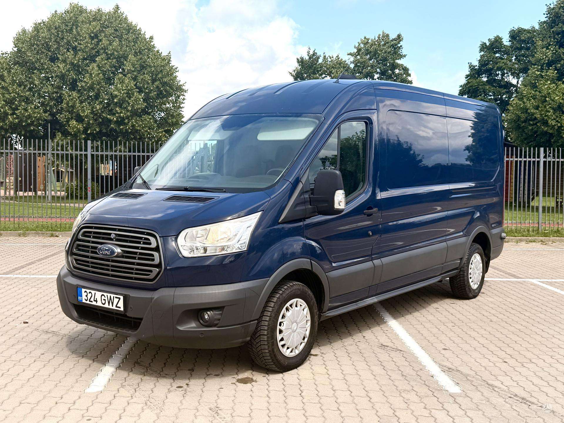Ford Transit.
