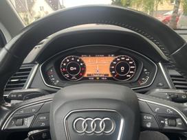 Audi Q5.