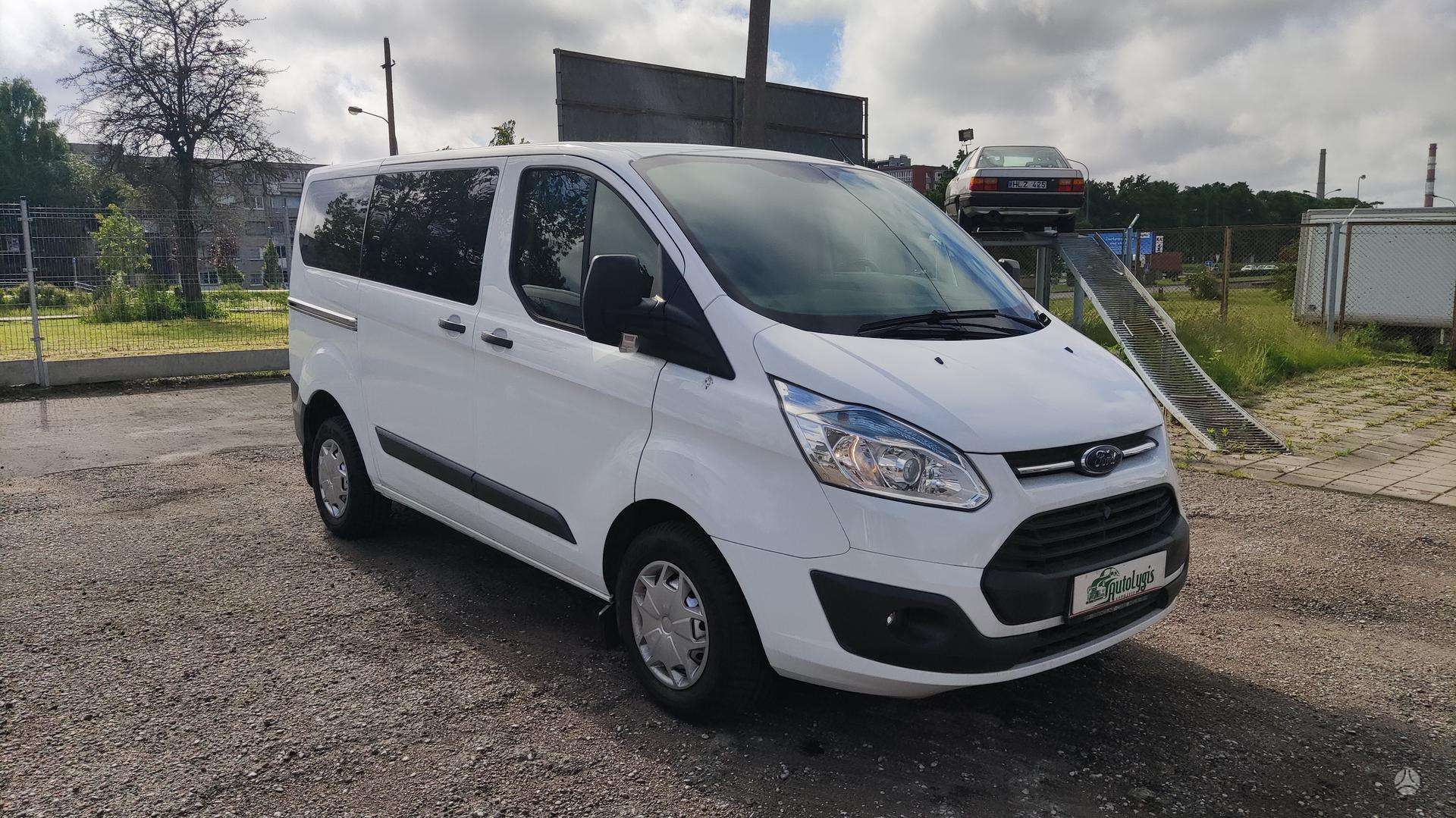 Ford Transit Custom.