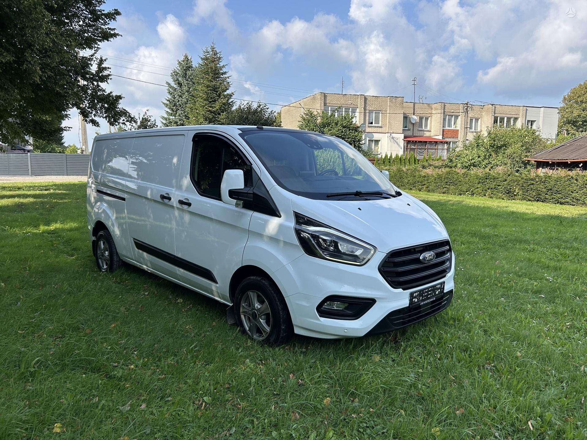 Ford Transit Custom.