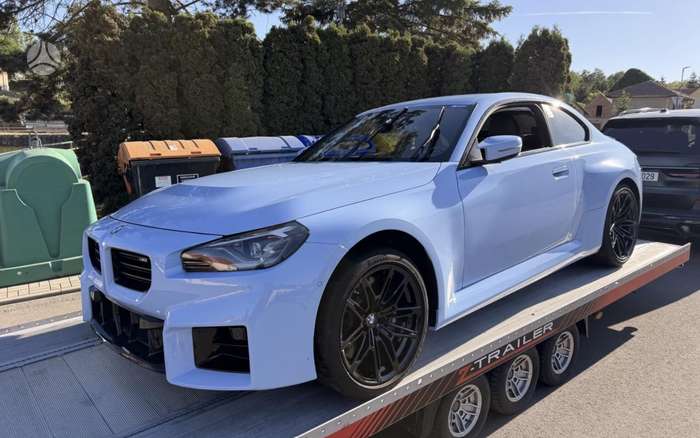 BMW M2.