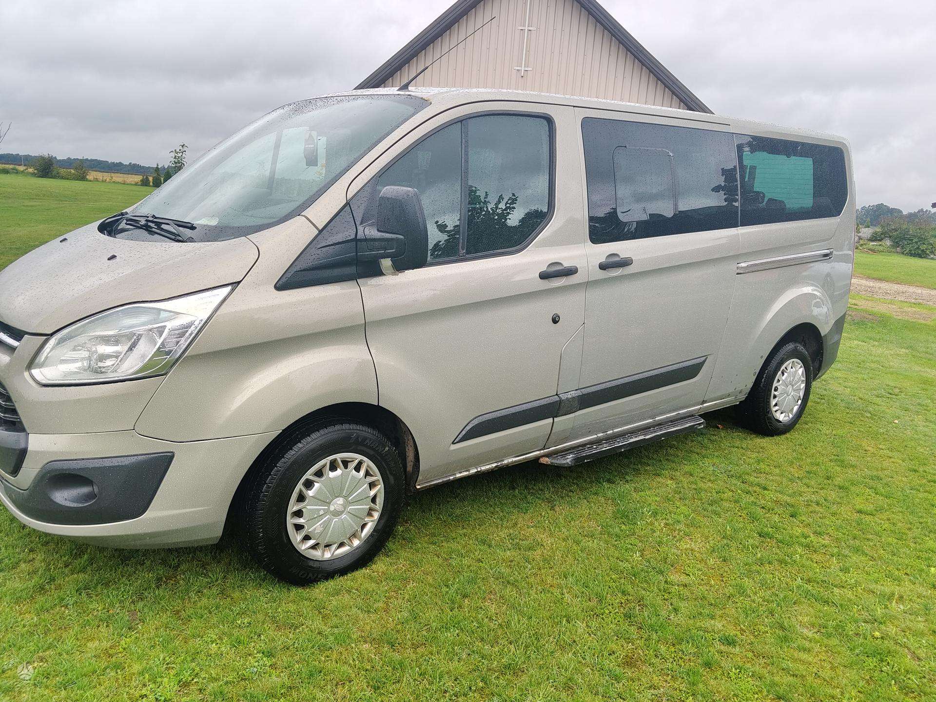 Ford Transit Custom.