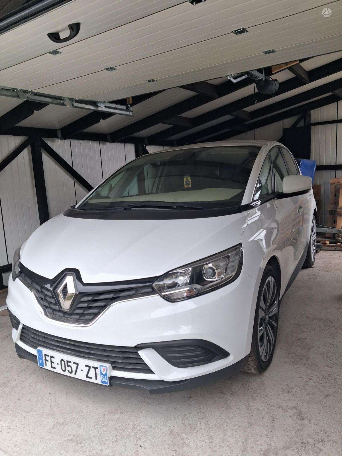 Renault Scenic.