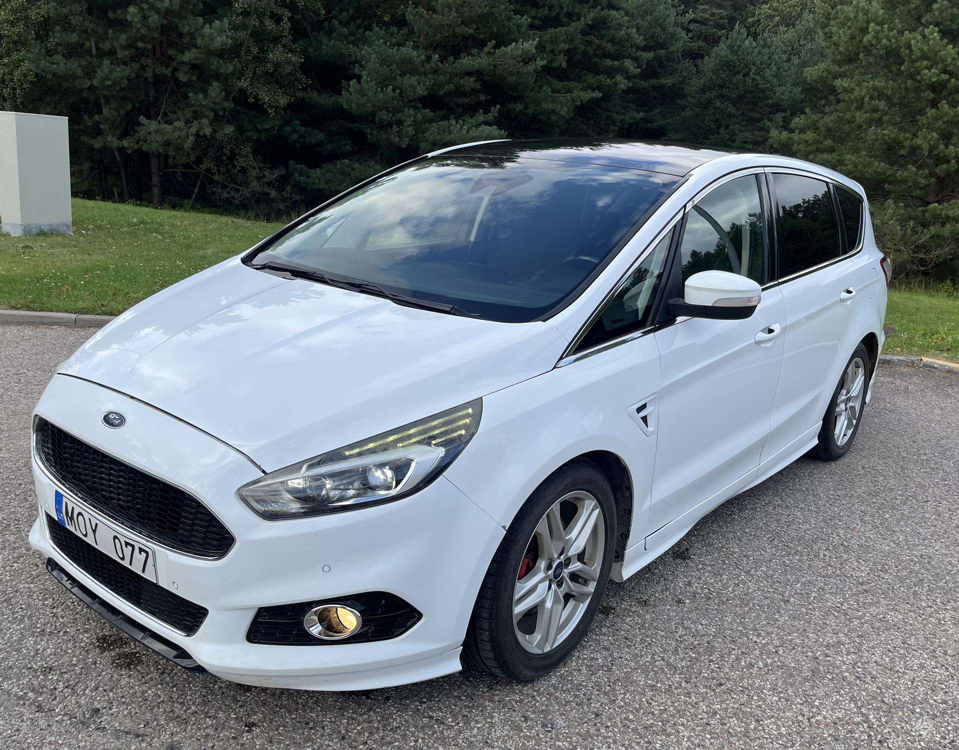 Ford S-MAX.