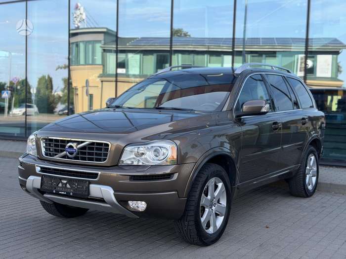 Volvo XC90.