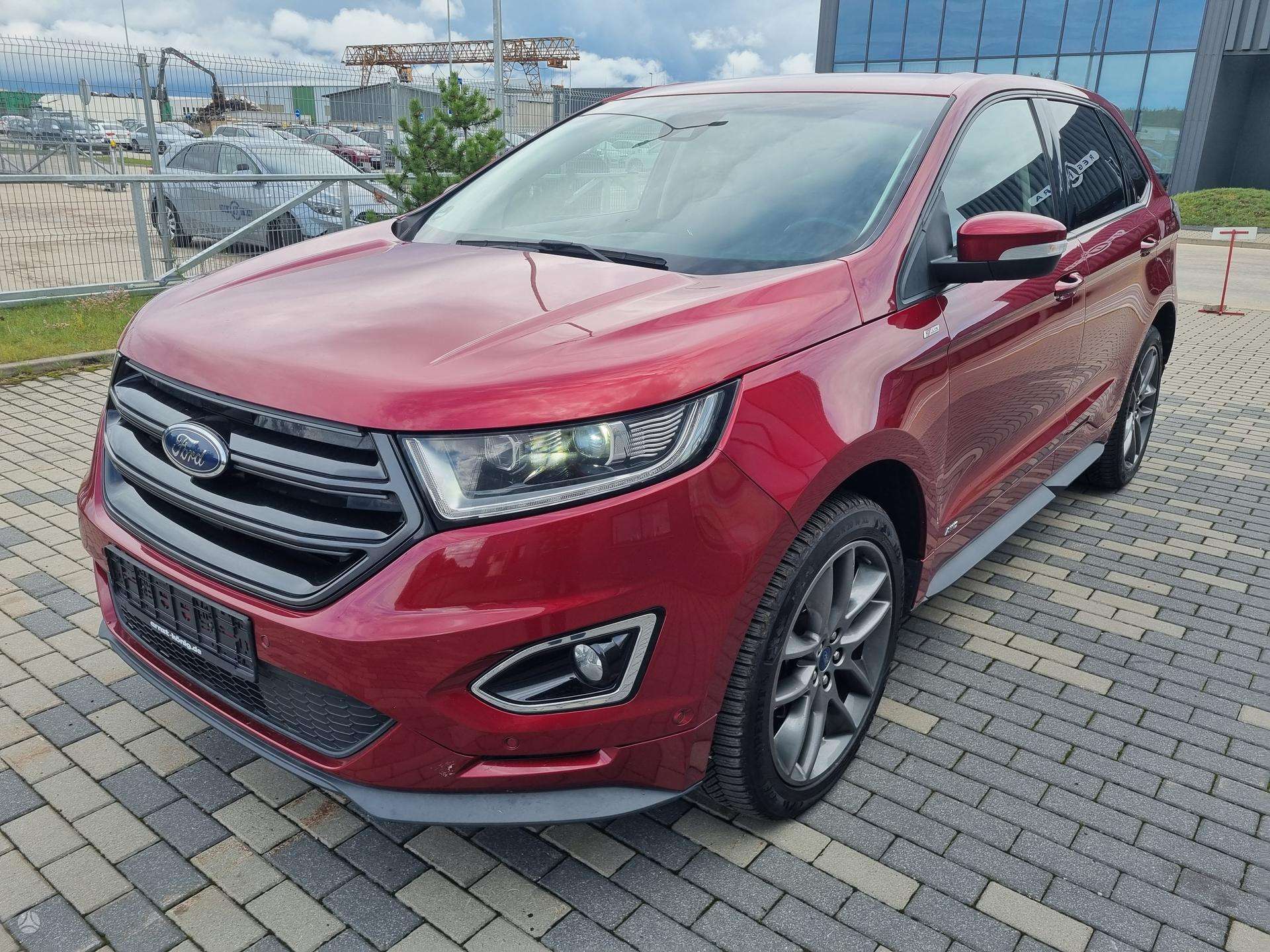 Ford Edge.