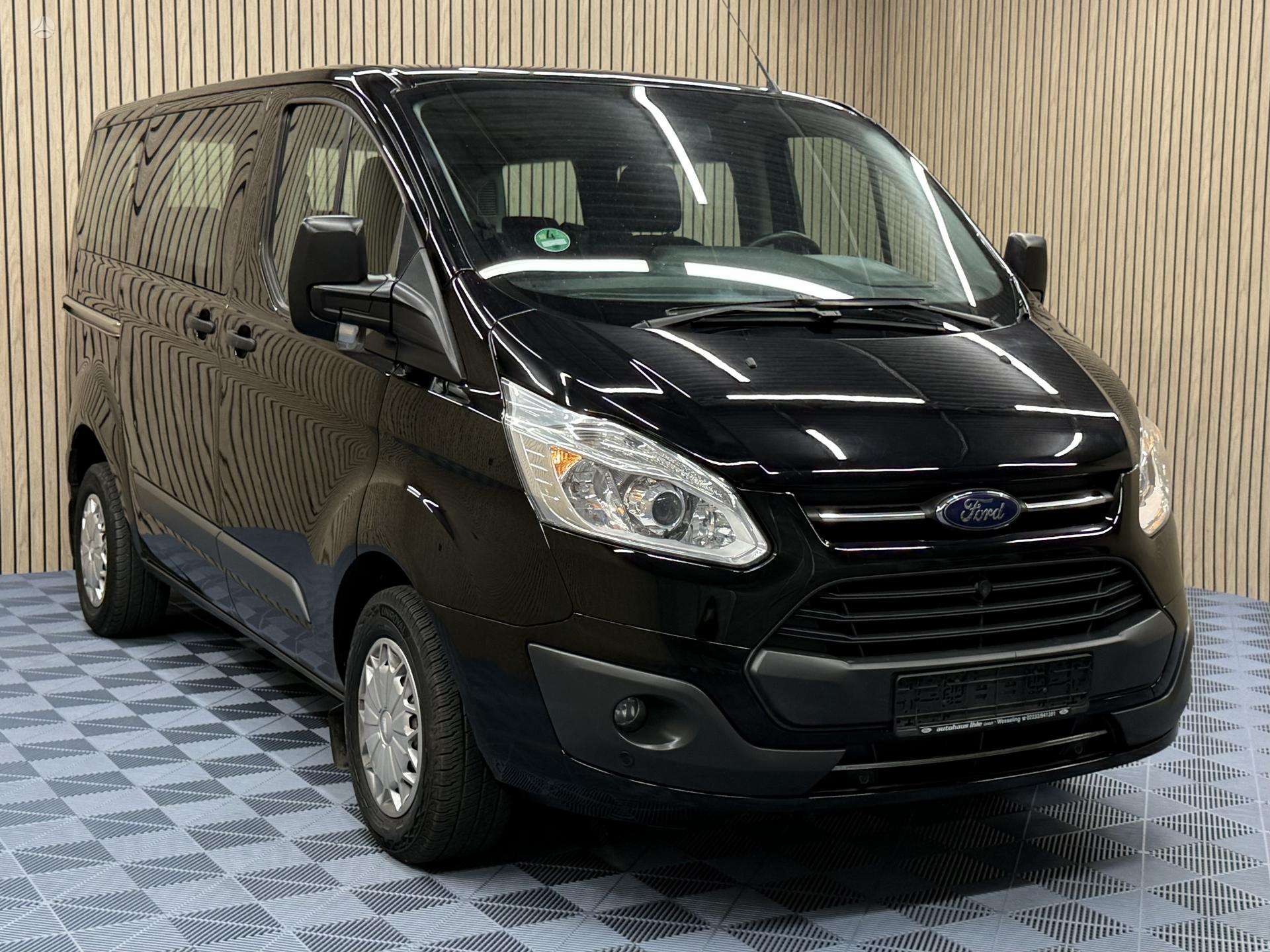 Ford Transit Custom.