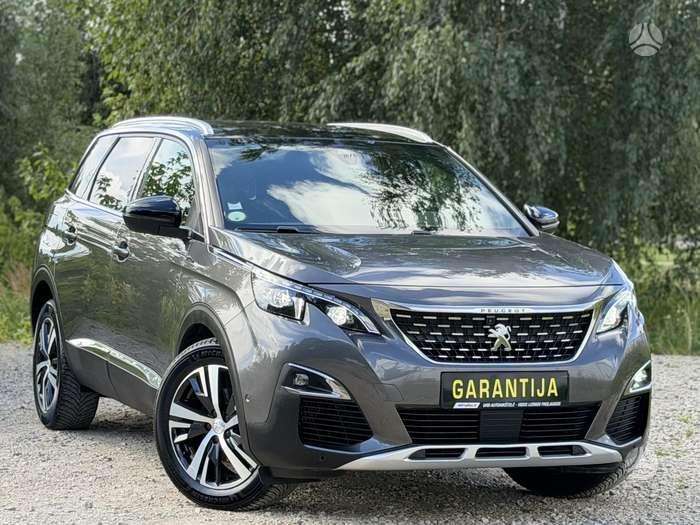 Peugeot 5008.