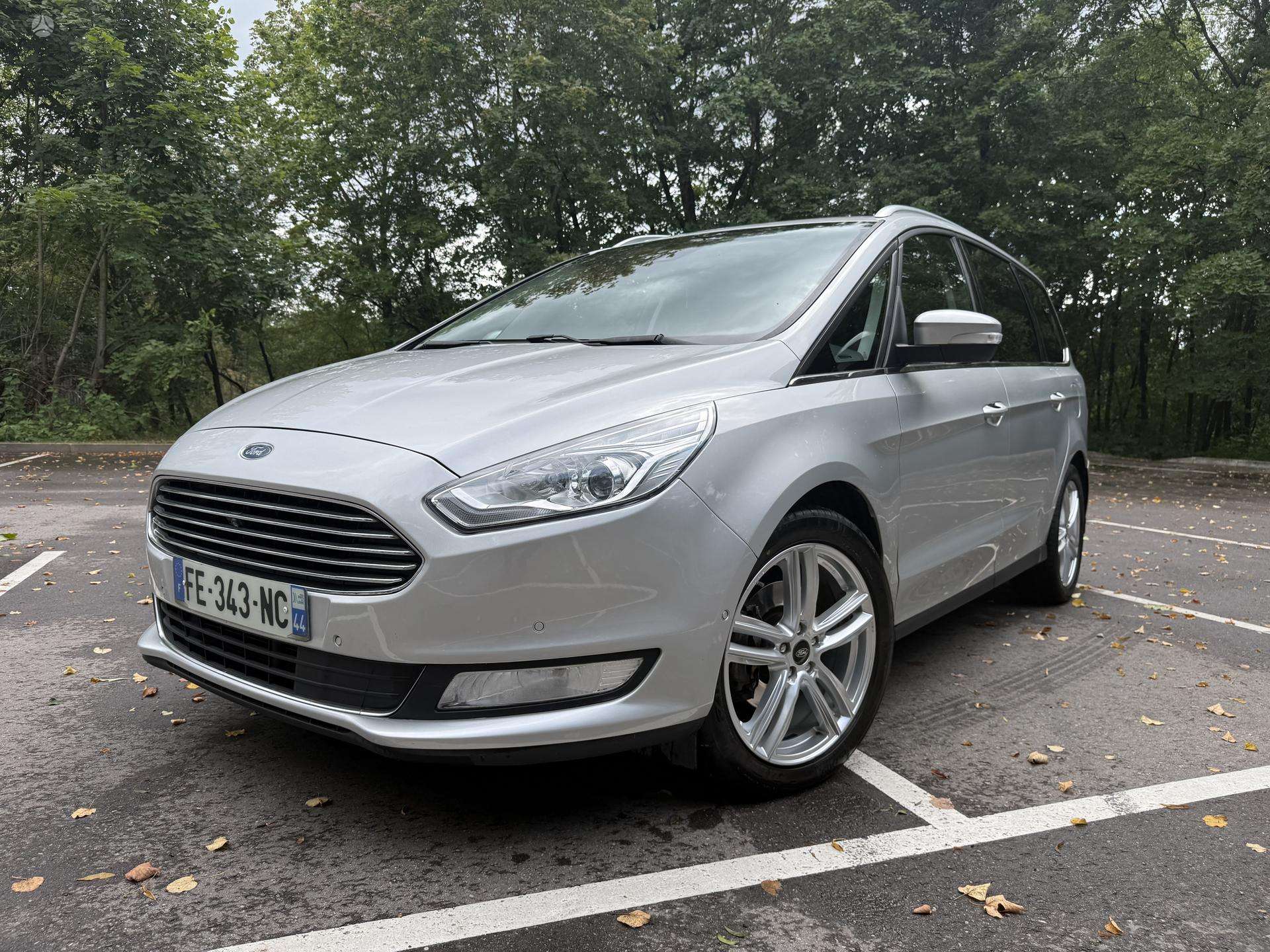 Ford Galaxy.
