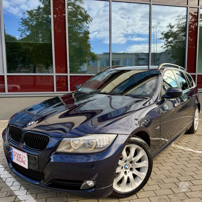 BMW 325.
