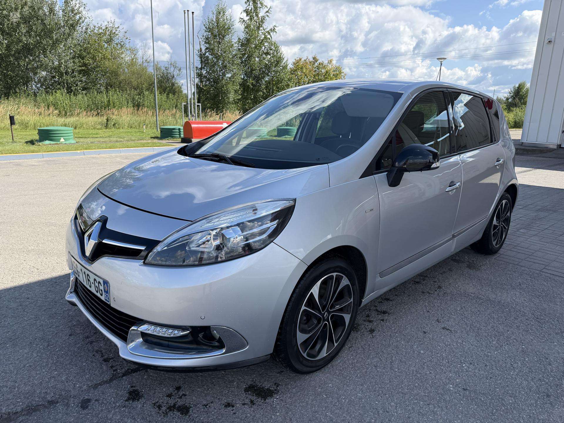 Renault Scenic.