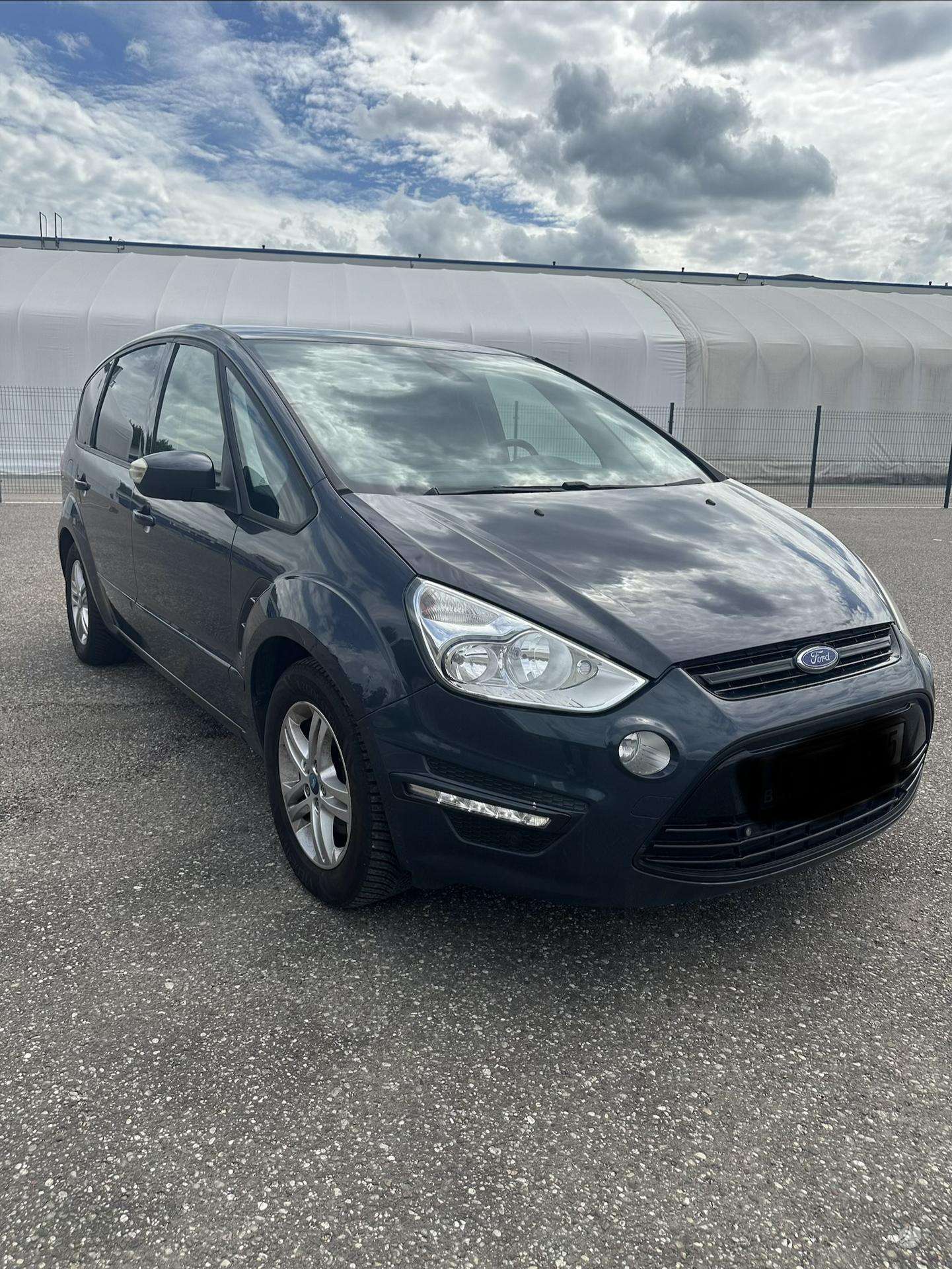 Ford S-MAX.