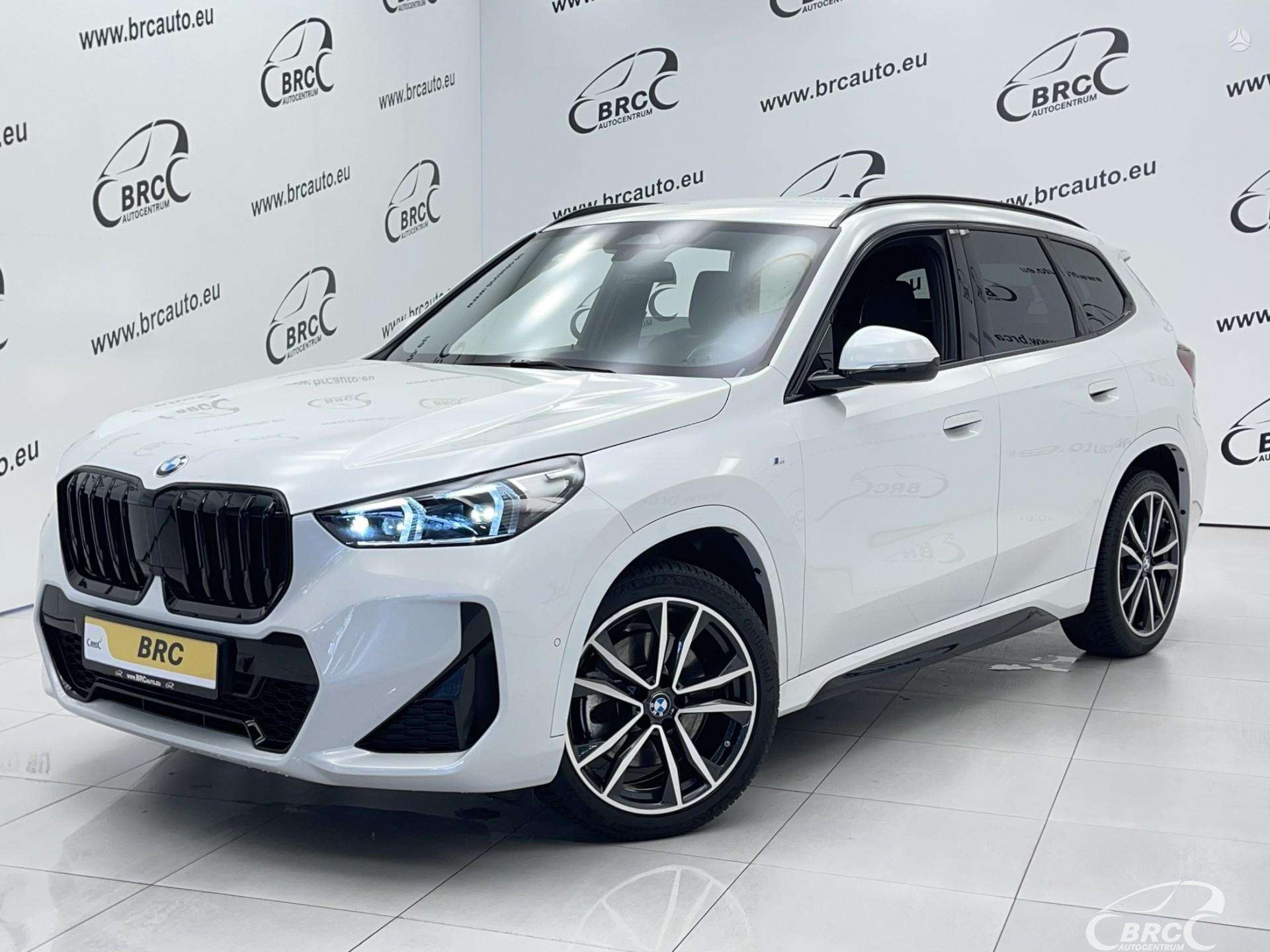 BMW X1.