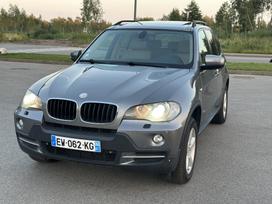 BMW X5.
